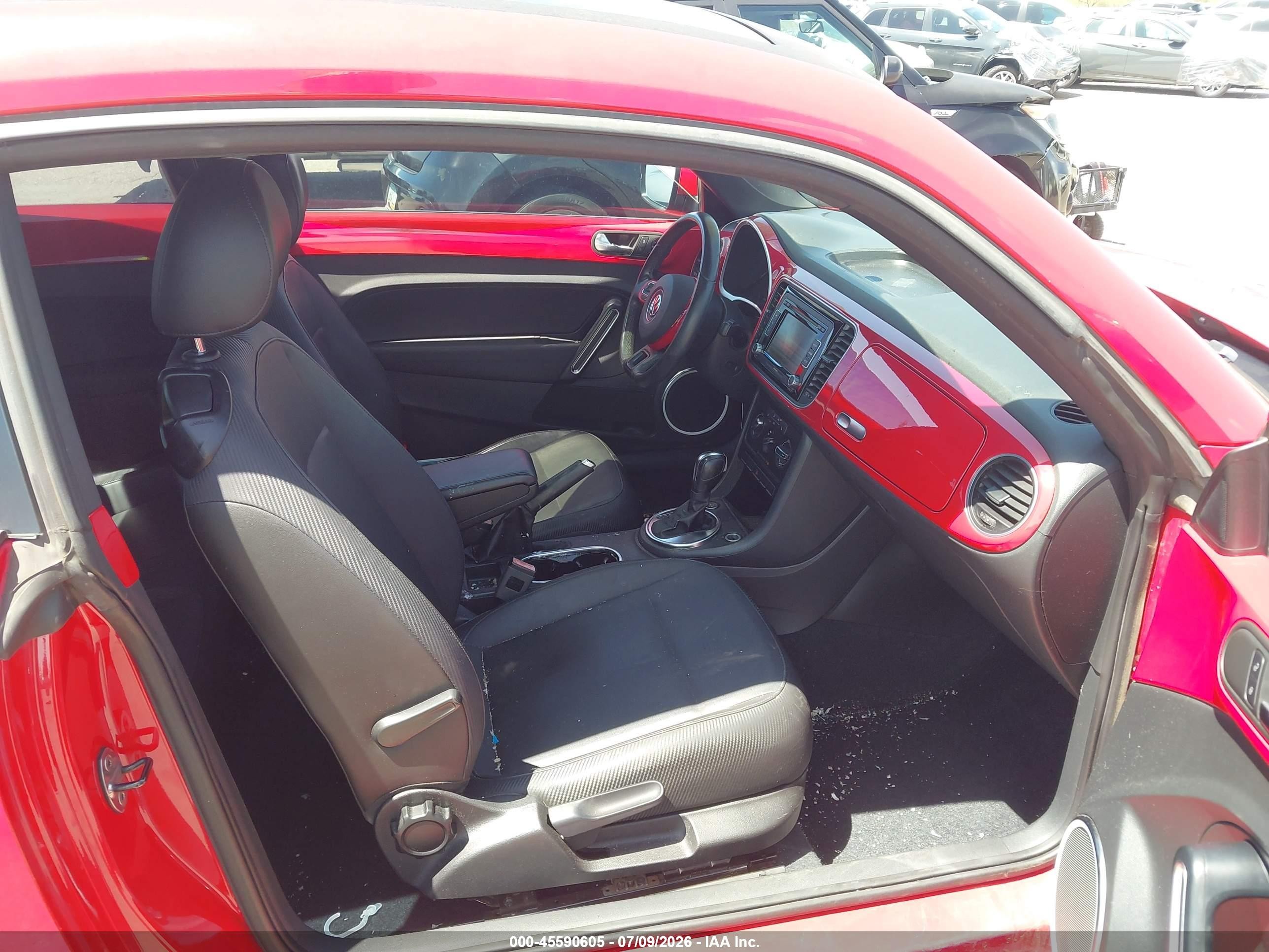 2014 Volkswagen Beetle 2.5l Красный vin: 3VWJP7AT9EM612992