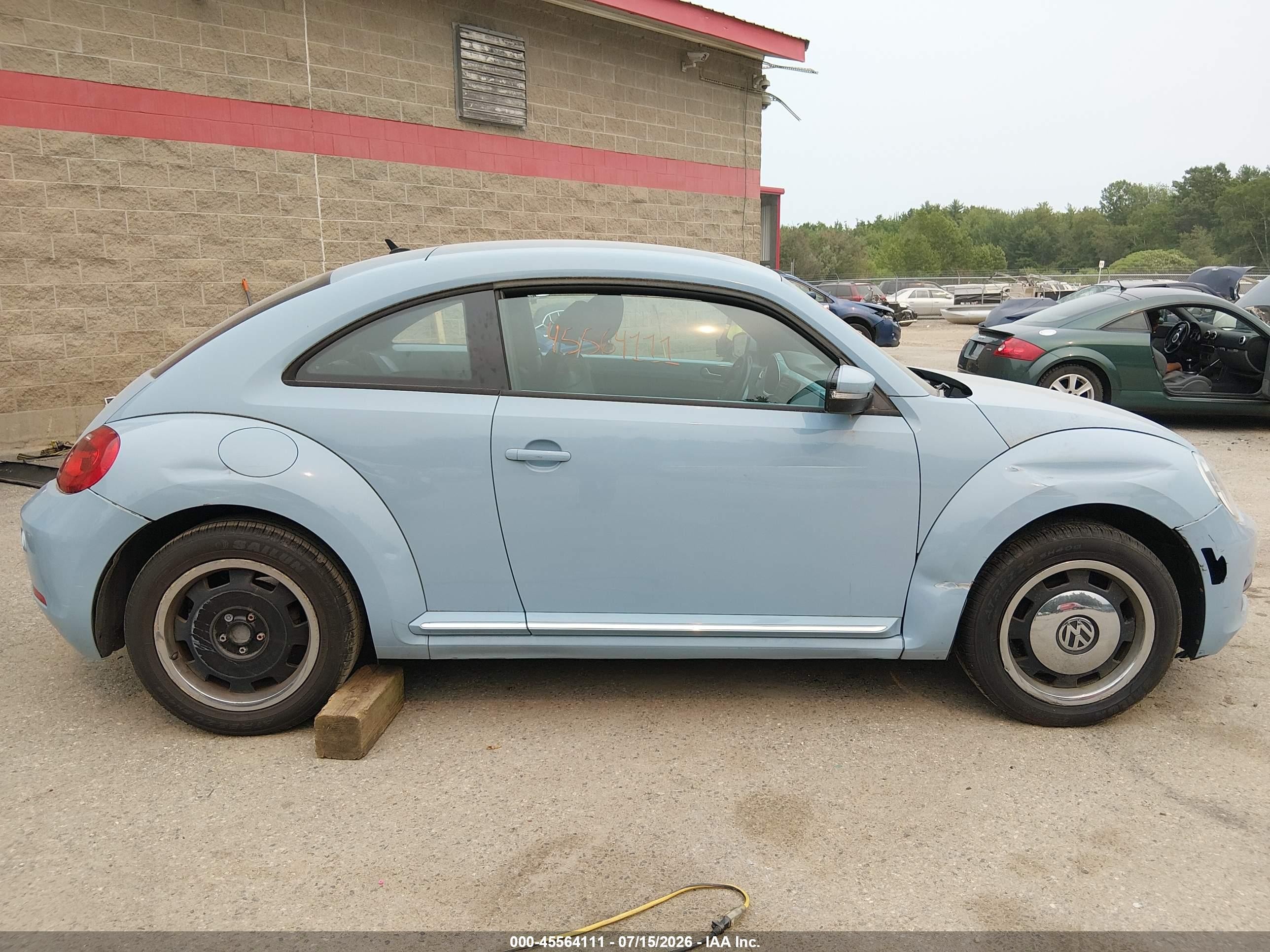 2012 Volkswagen Beetle 2.5l Blue vin: 3VWJP7ATXCM601075