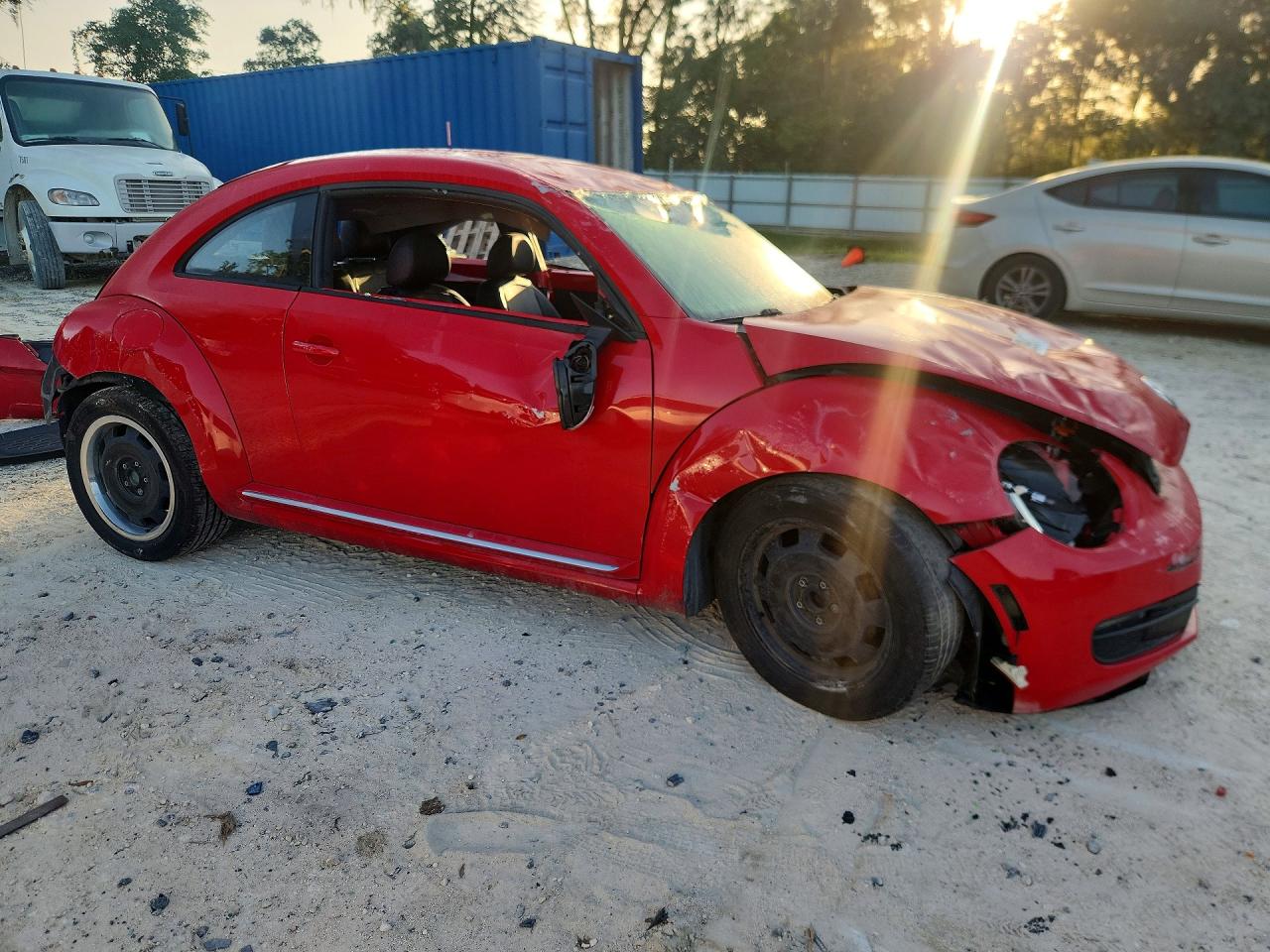 2012 Volkswagen Beetle Red vin: 3VWJP7ATXCM601268