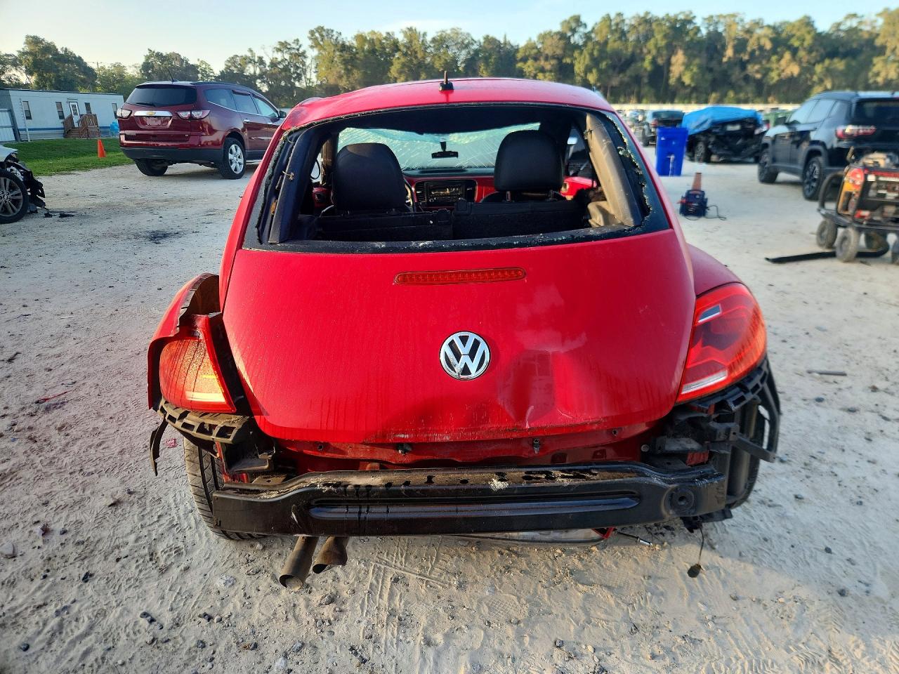 2012 Volkswagen Beetle Red vin: 3VWJP7ATXCM601268