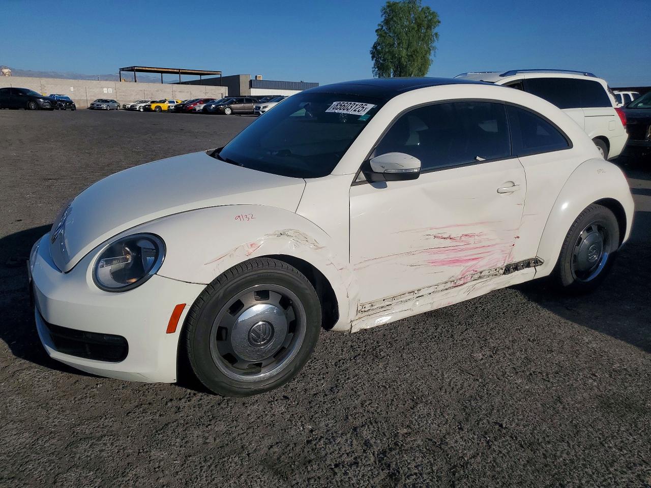 2012 Volkswagen Beetle White vin: 3VWJP7ATXCM610424