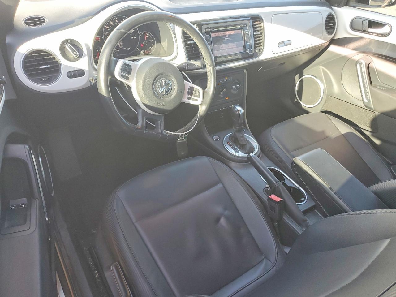 2012 Volkswagen Beetle White vin: 3VWJP7ATXCM610424