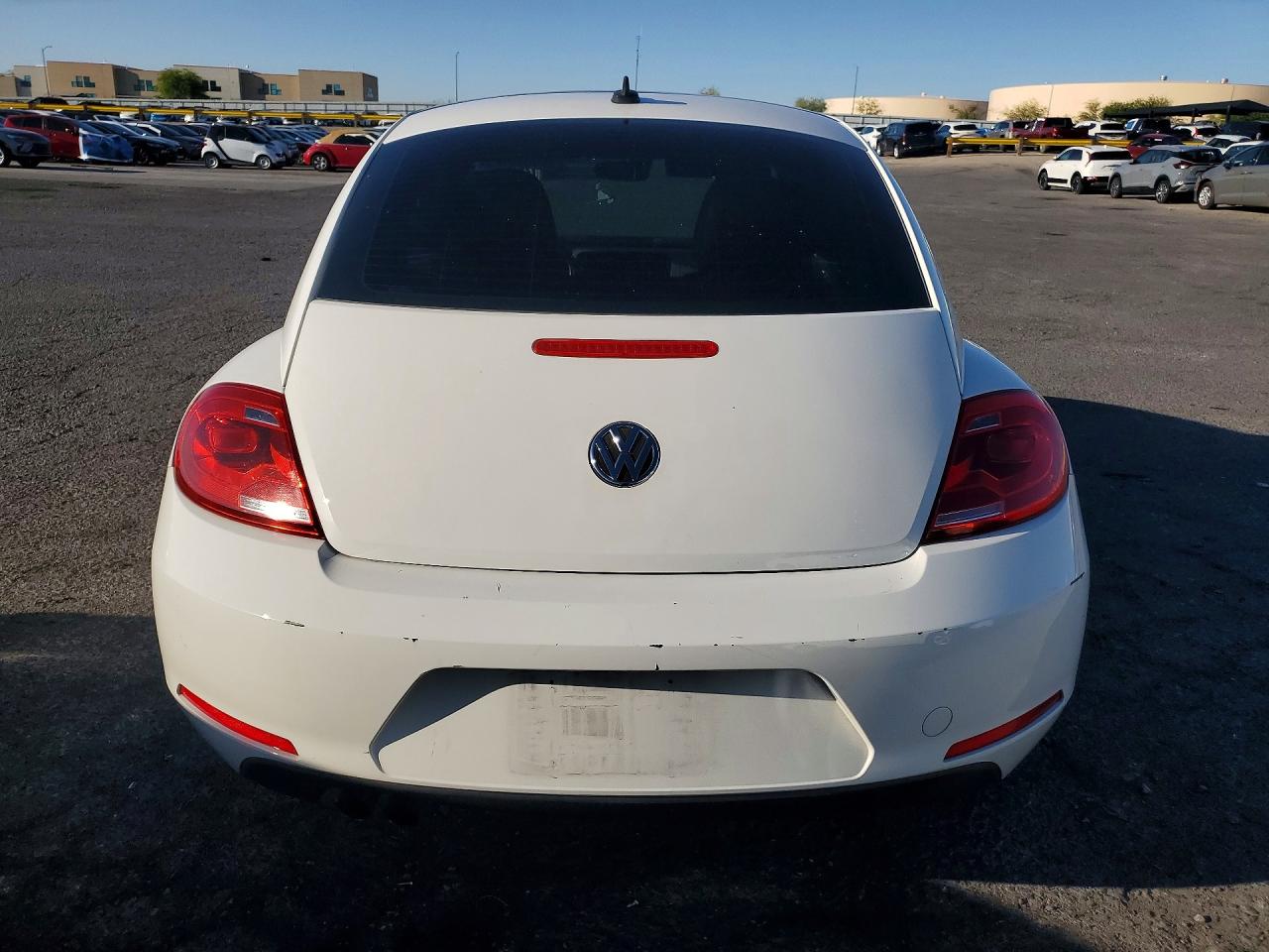 2012 Volkswagen Beetle White vin: 3VWJP7ATXCM610424