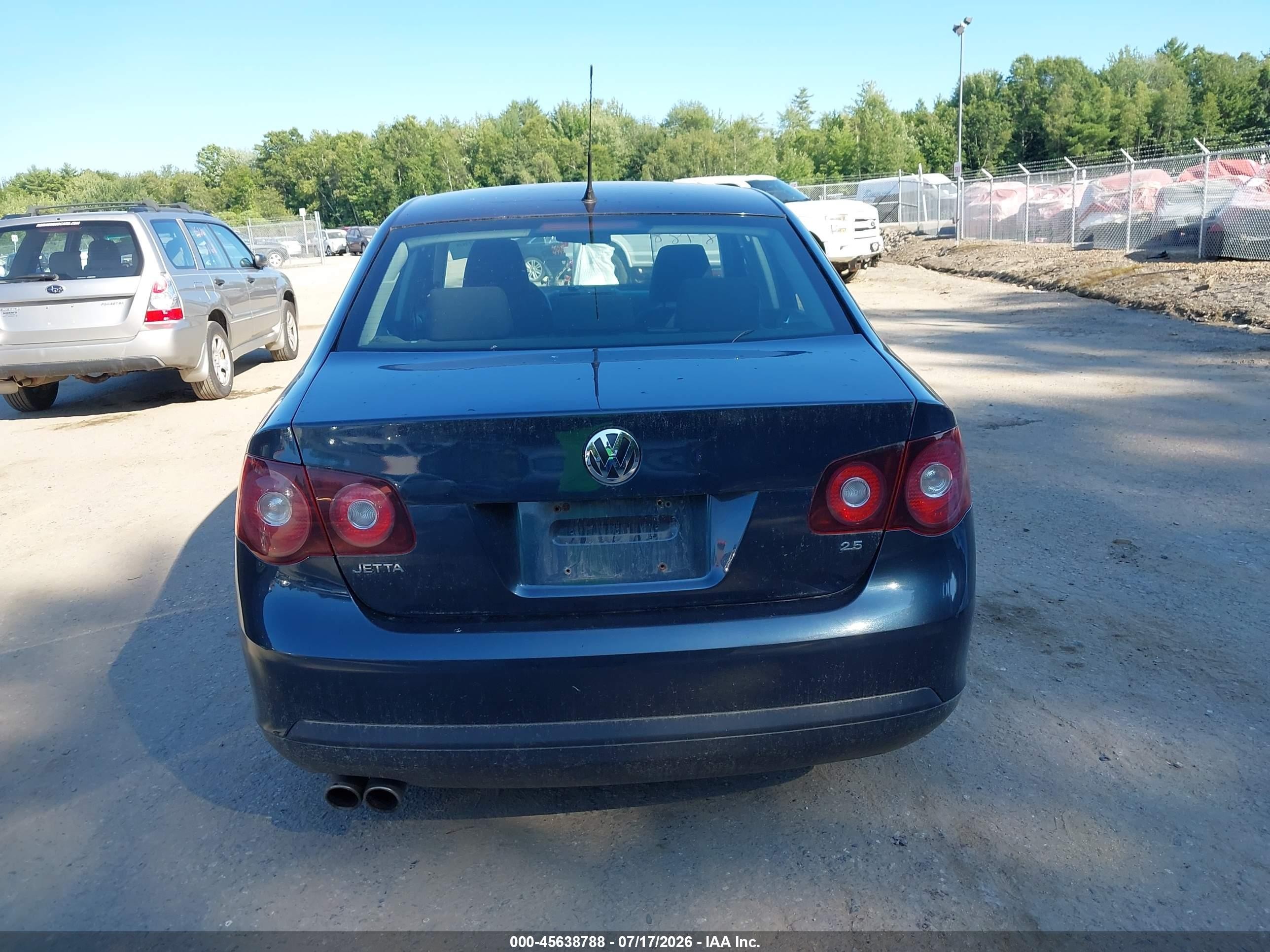 2010 Volkswagen Jetta S Blue vin: 3VWJX7AJ5AM004802