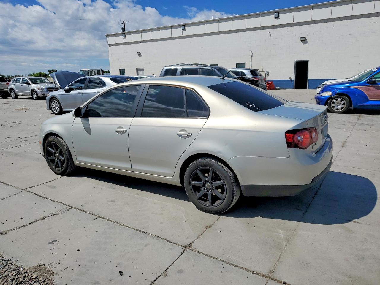 2010 Volkswagen Jetta S Silver vin: 3VWJX7AJ6AM024993