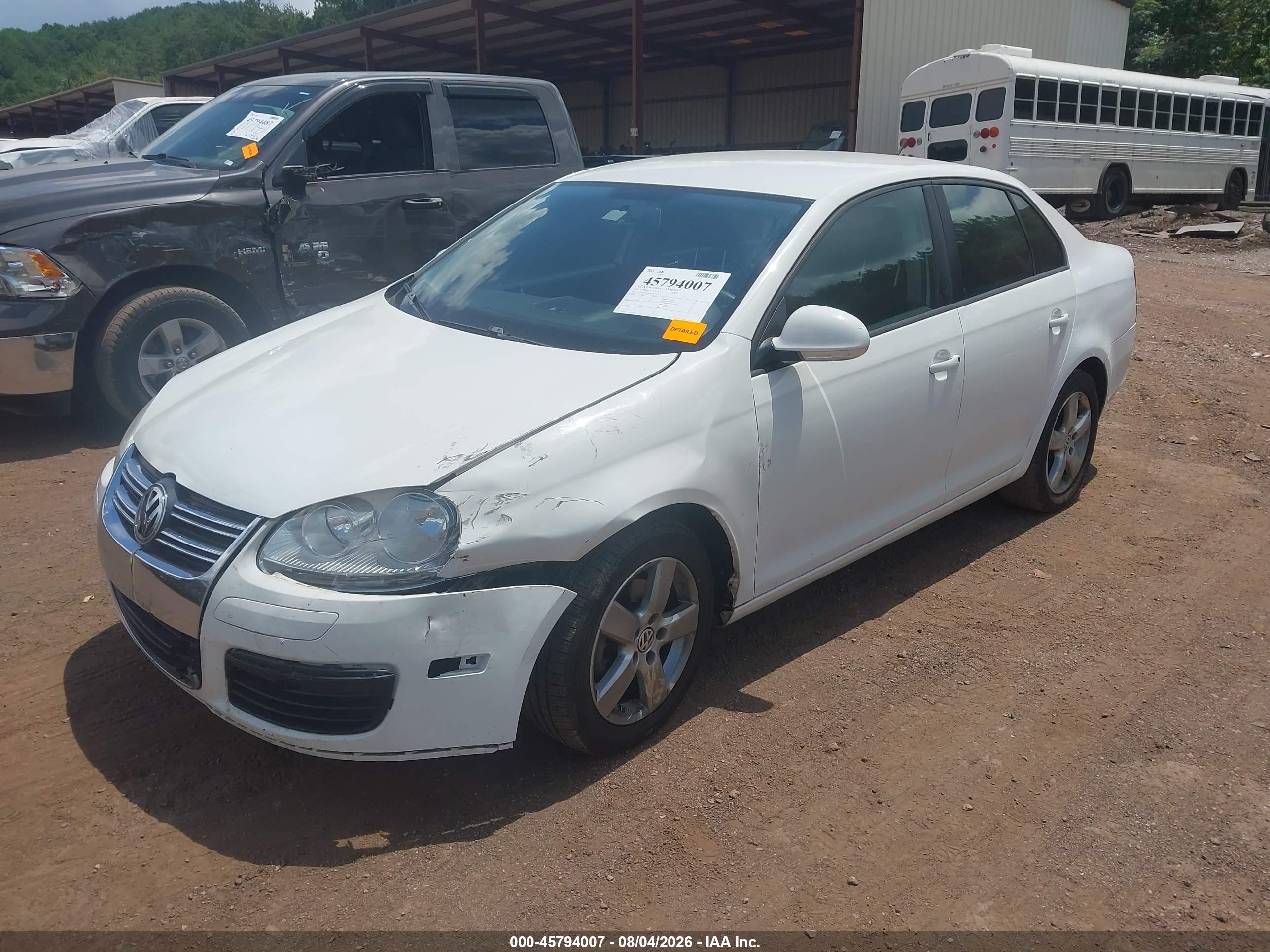 2010 Volkswagen Jetta S White vin: 3VWJX7AJ8AM053055