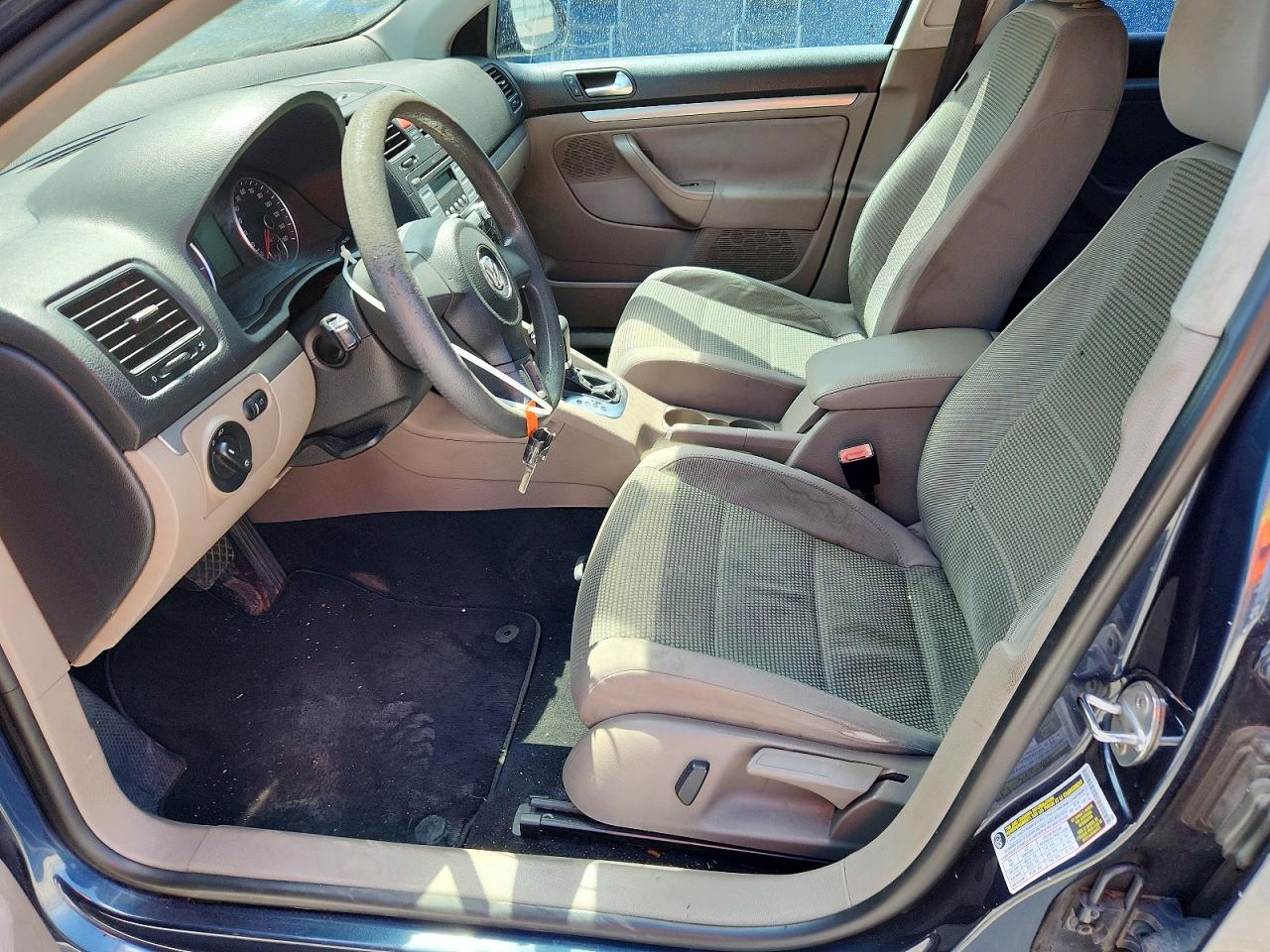 2010 Volkswagen Jetta S Gray vin: 3VWJX7AJ9AM054389