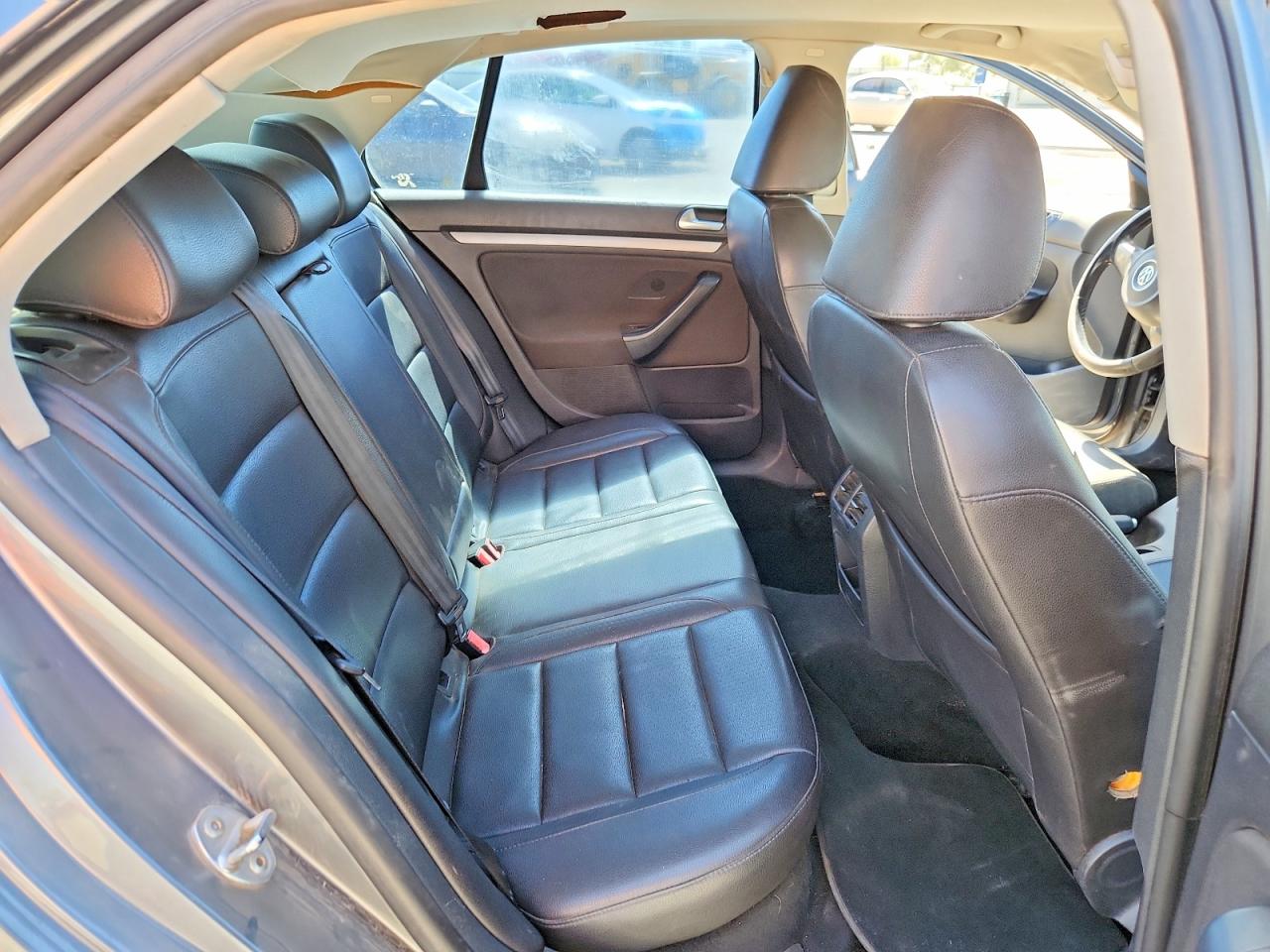 2010 Volkswagen Jetta S Charcoal vin: 3VWJX7AJ9AM079955