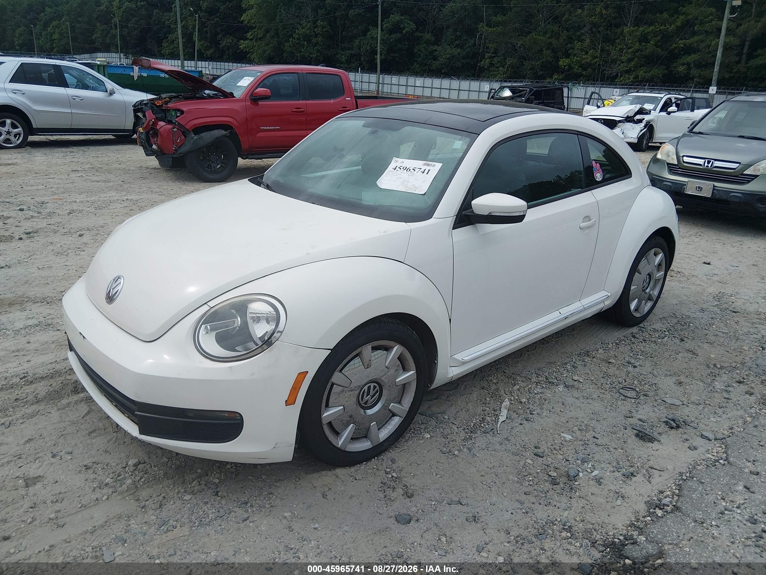 2012 Volkswagen Beetle 2.5l White vin: 3VWJX7AT0CM661303