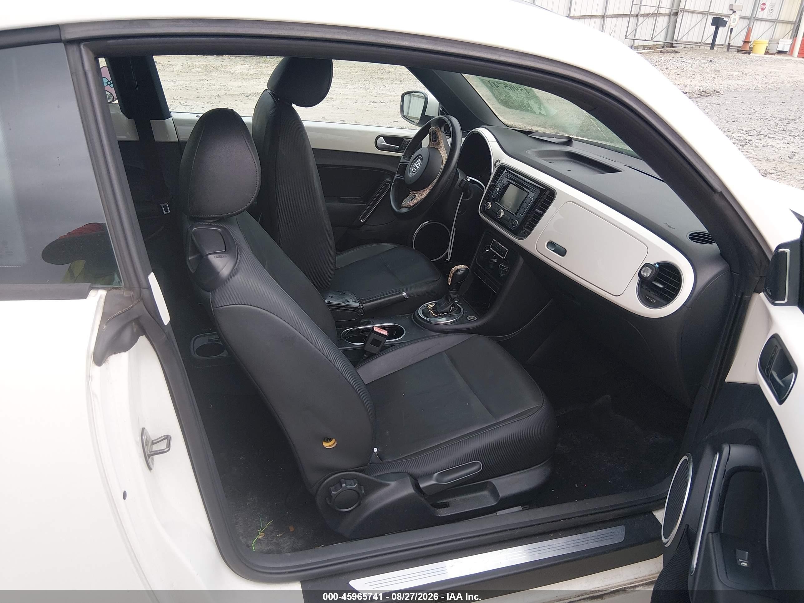 2012 Volkswagen Beetle 2.5l White vin: 3VWJX7AT0CM661303