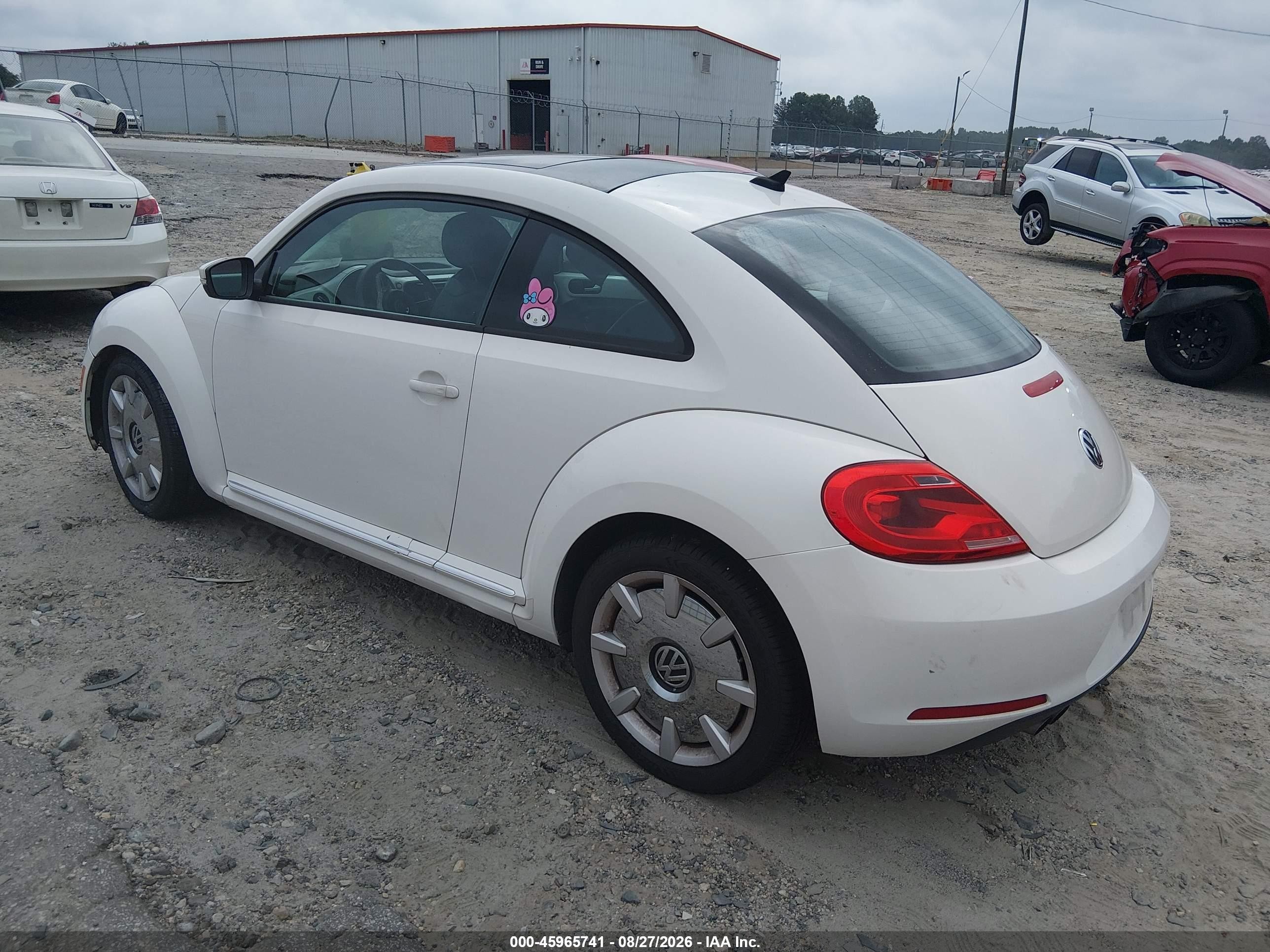 2012 Volkswagen Beetle 2.5l White vin: 3VWJX7AT0CM661303