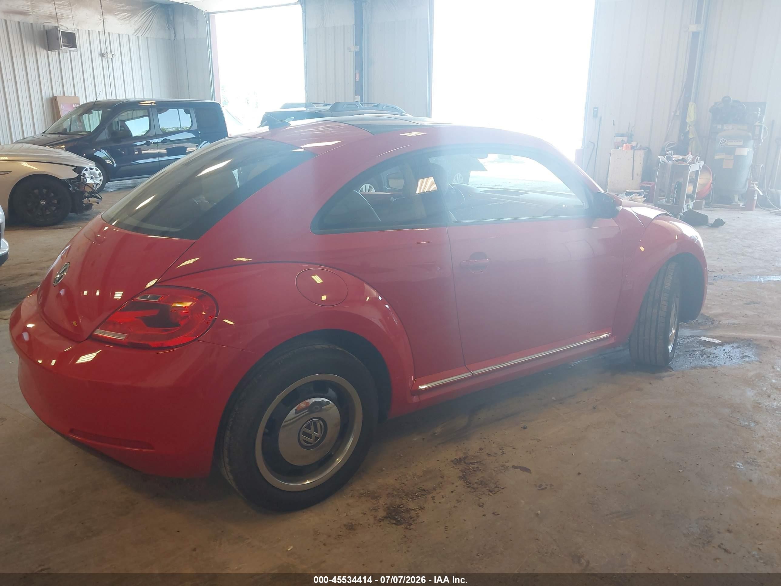 2013 Volkswagen Beetle 2.5l Red vin: 3VWJX7AT0DM614273