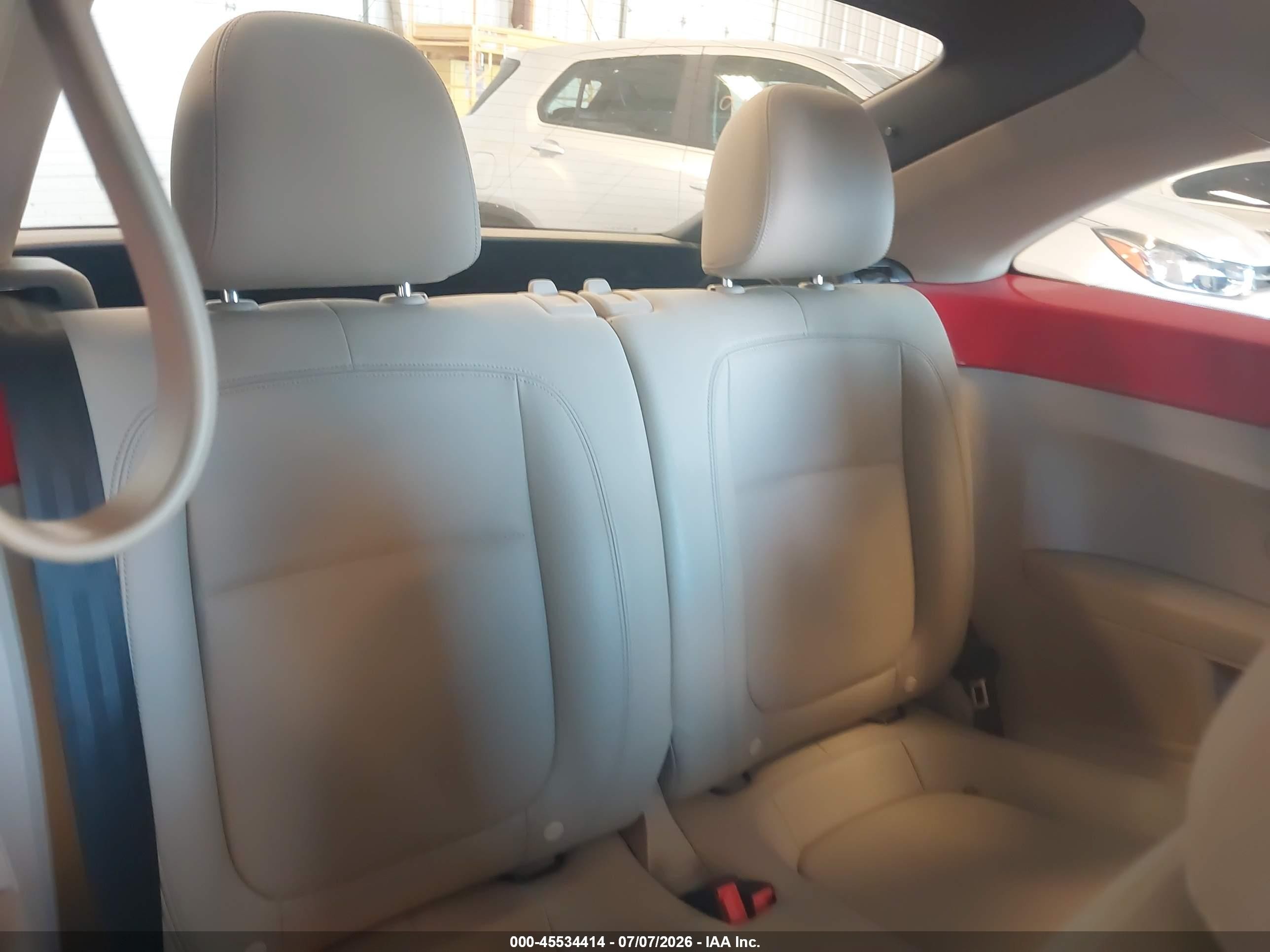 2013 Volkswagen Beetle 2.5l Red vin: 3VWJX7AT0DM614273