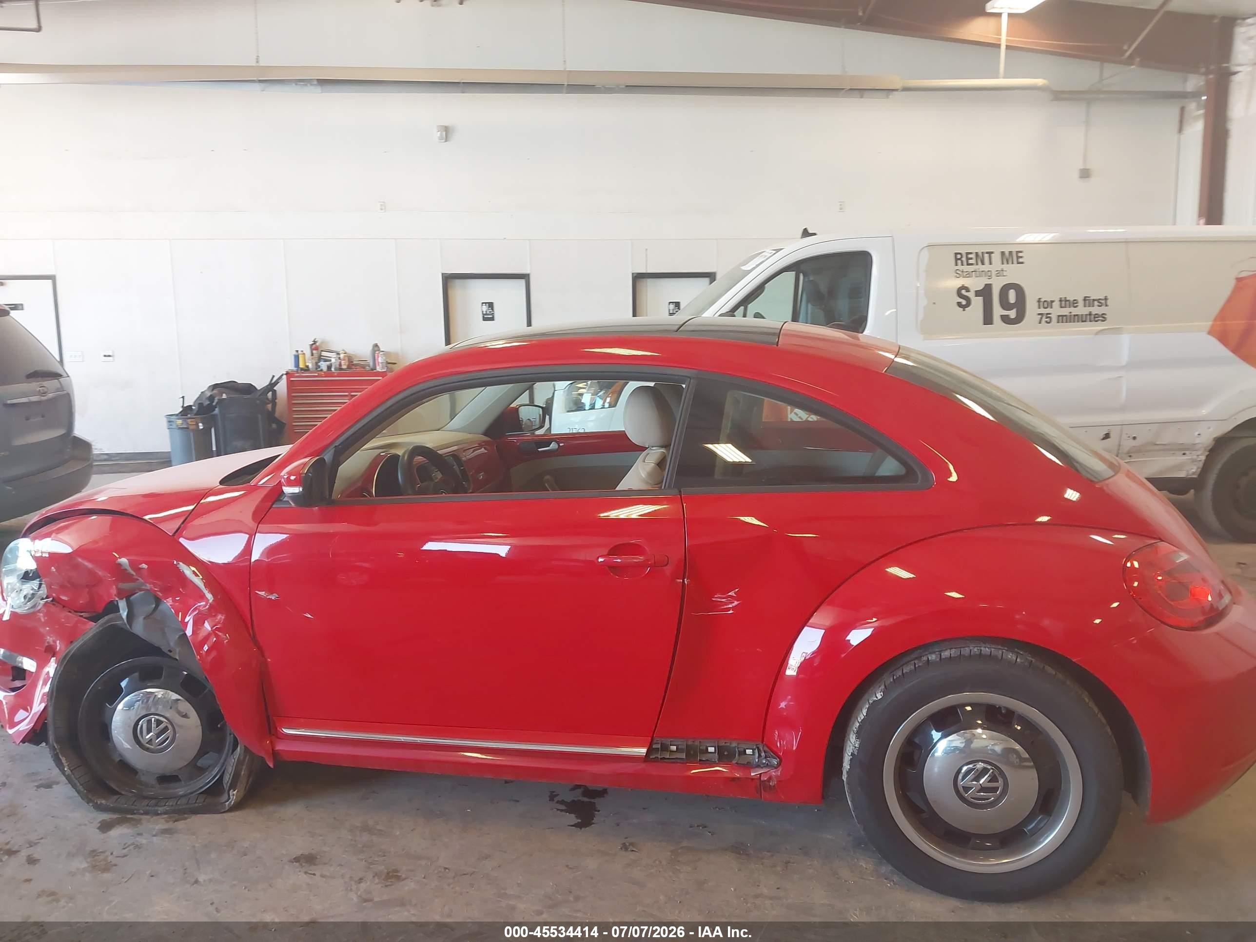 2013 Volkswagen Beetle 2.5l Red vin: 3VWJX7AT0DM614273