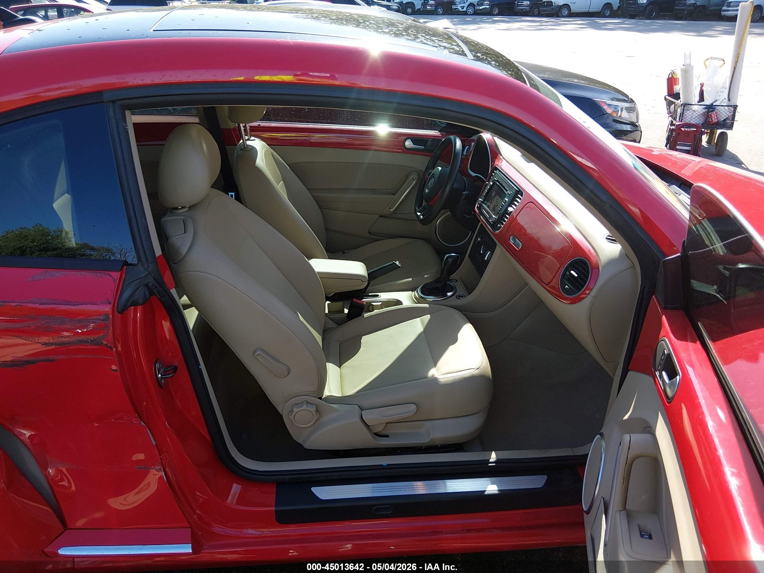 2013 Volkswagen Beetle 2.5l Red vin: 3VWJX7AT0DM630456