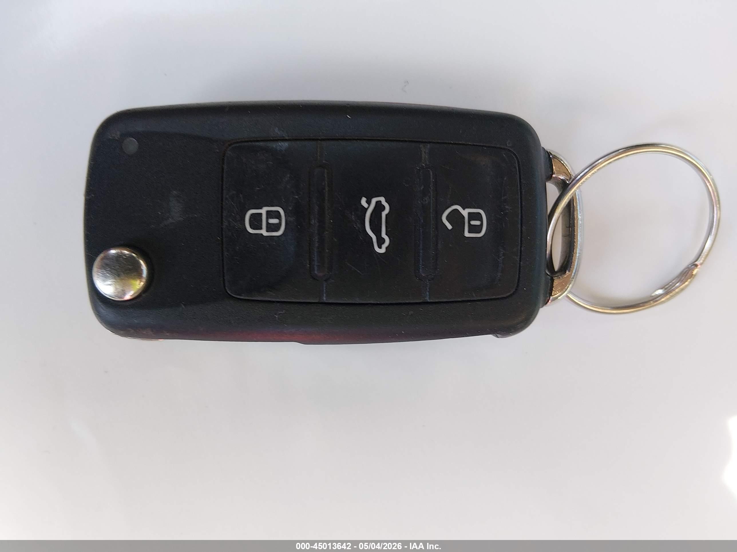 2013 Volkswagen Beetle 2.5l Red vin: 3VWJX7AT0DM630456