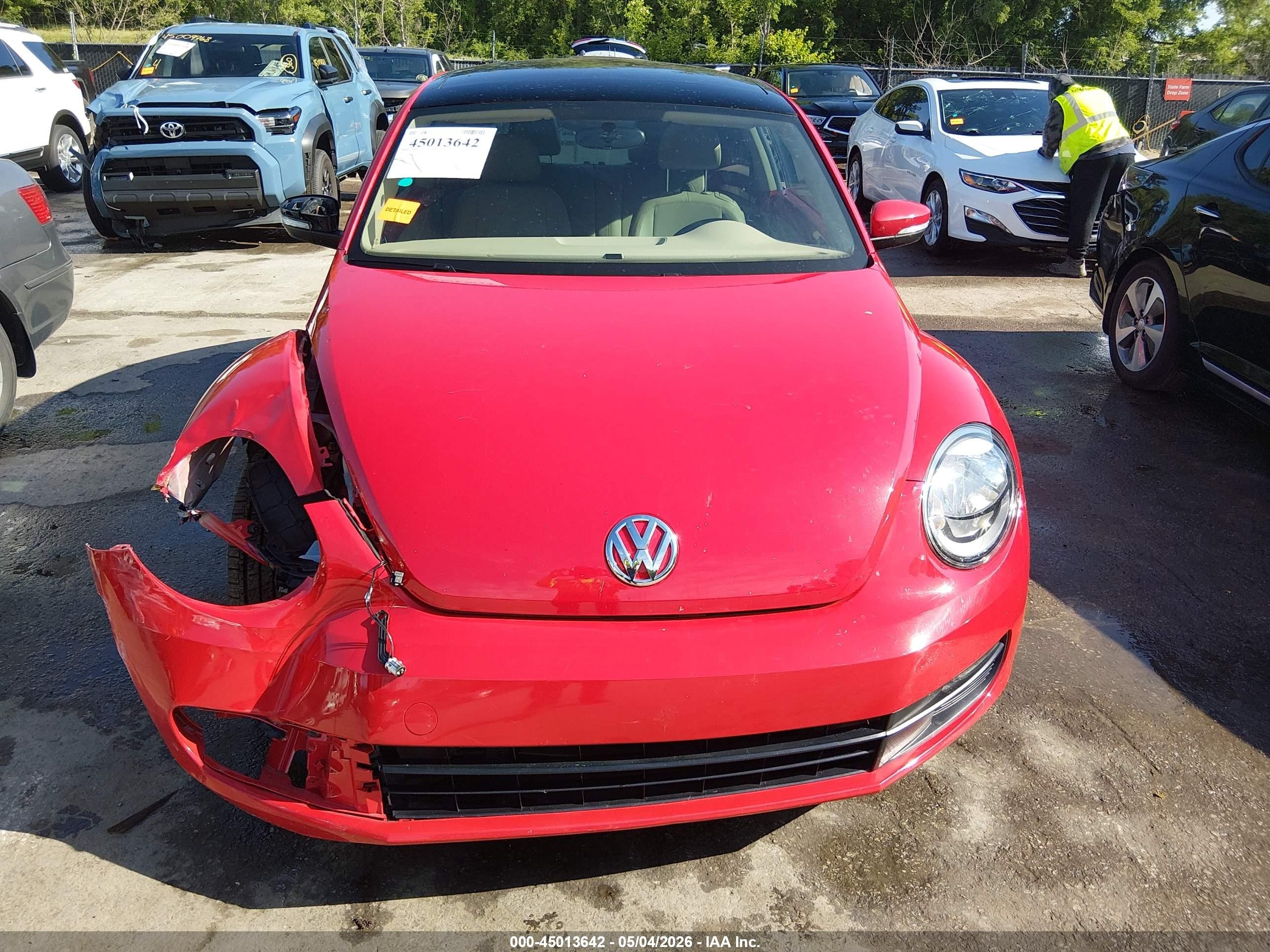 2013 Volkswagen Beetle 2.5l Red vin: 3VWJX7AT0DM630456