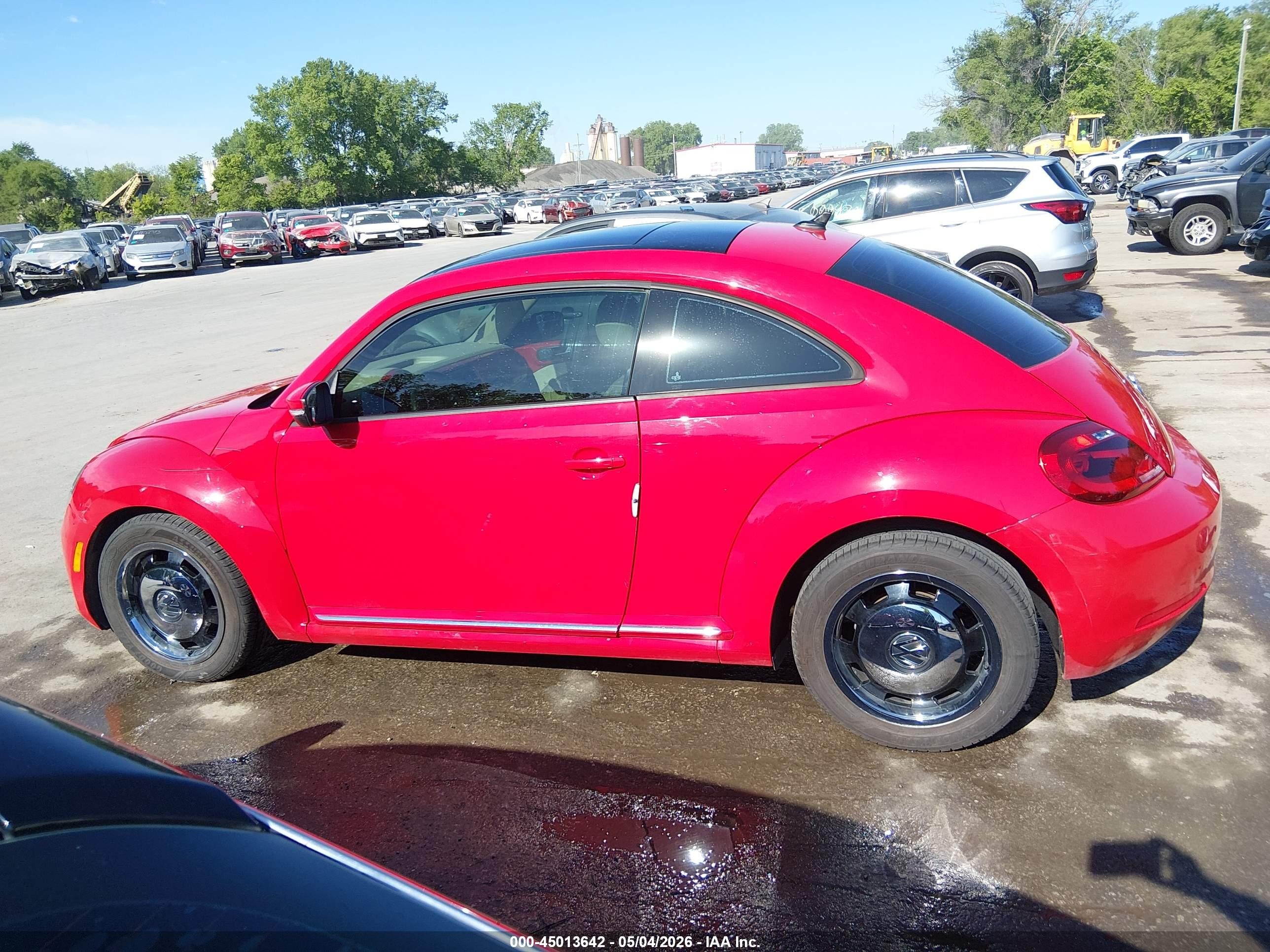 2013 Volkswagen Beetle 2.5l Red vin: 3VWJX7AT0DM630456