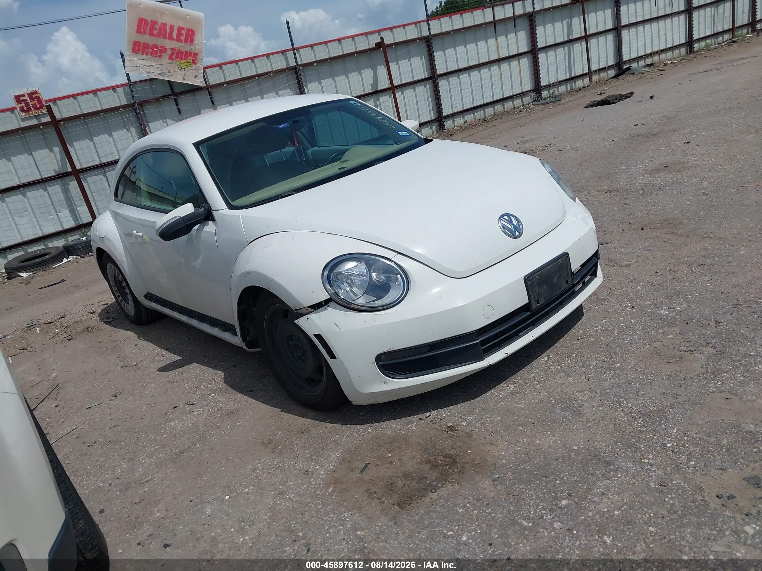 2013 Volkswagen Beetle 2.5l White vin: 3VWJX7AT0DM678121