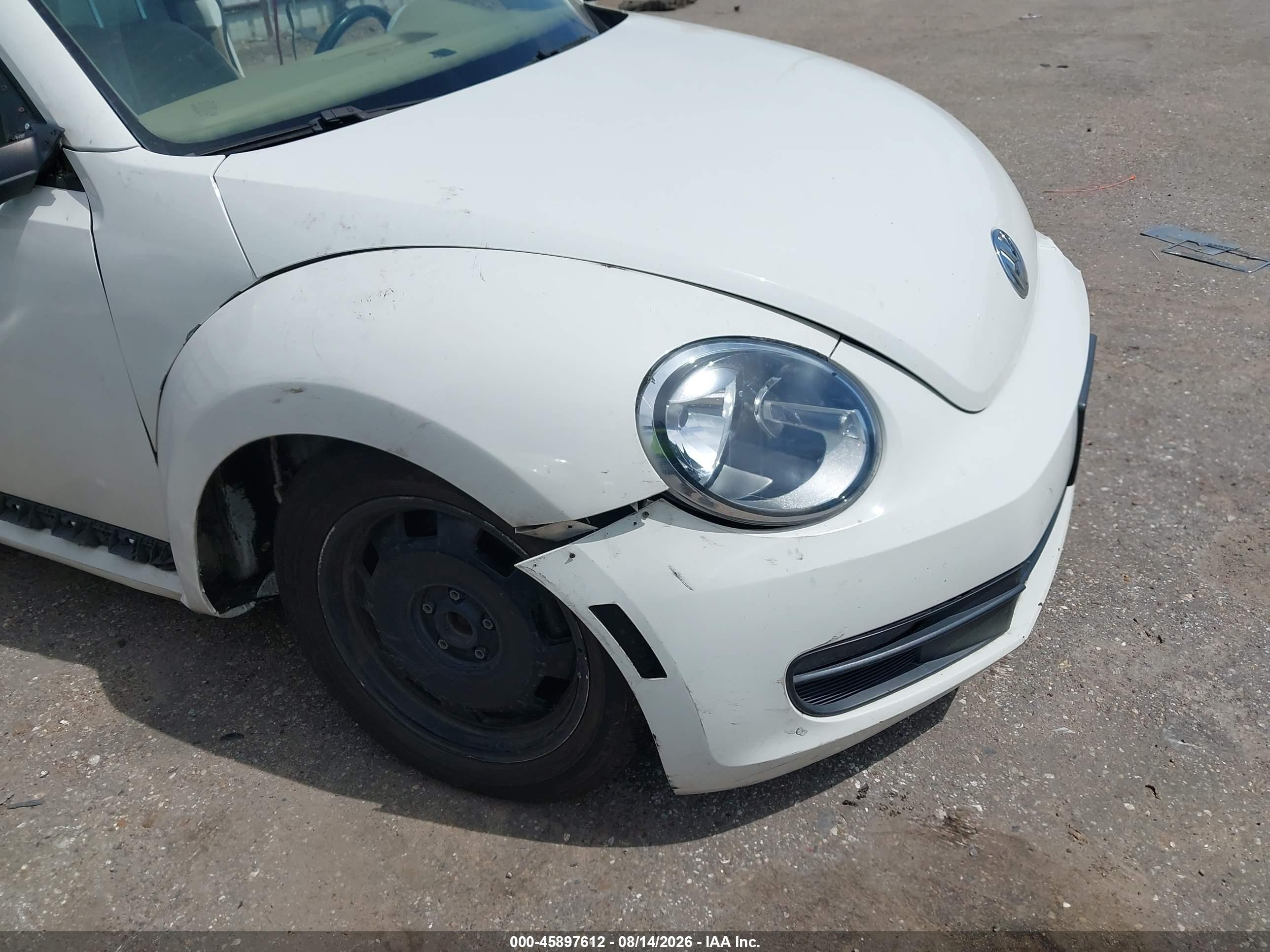 2013 Volkswagen Beetle 2.5l White vin: 3VWJX7AT0DM678121
