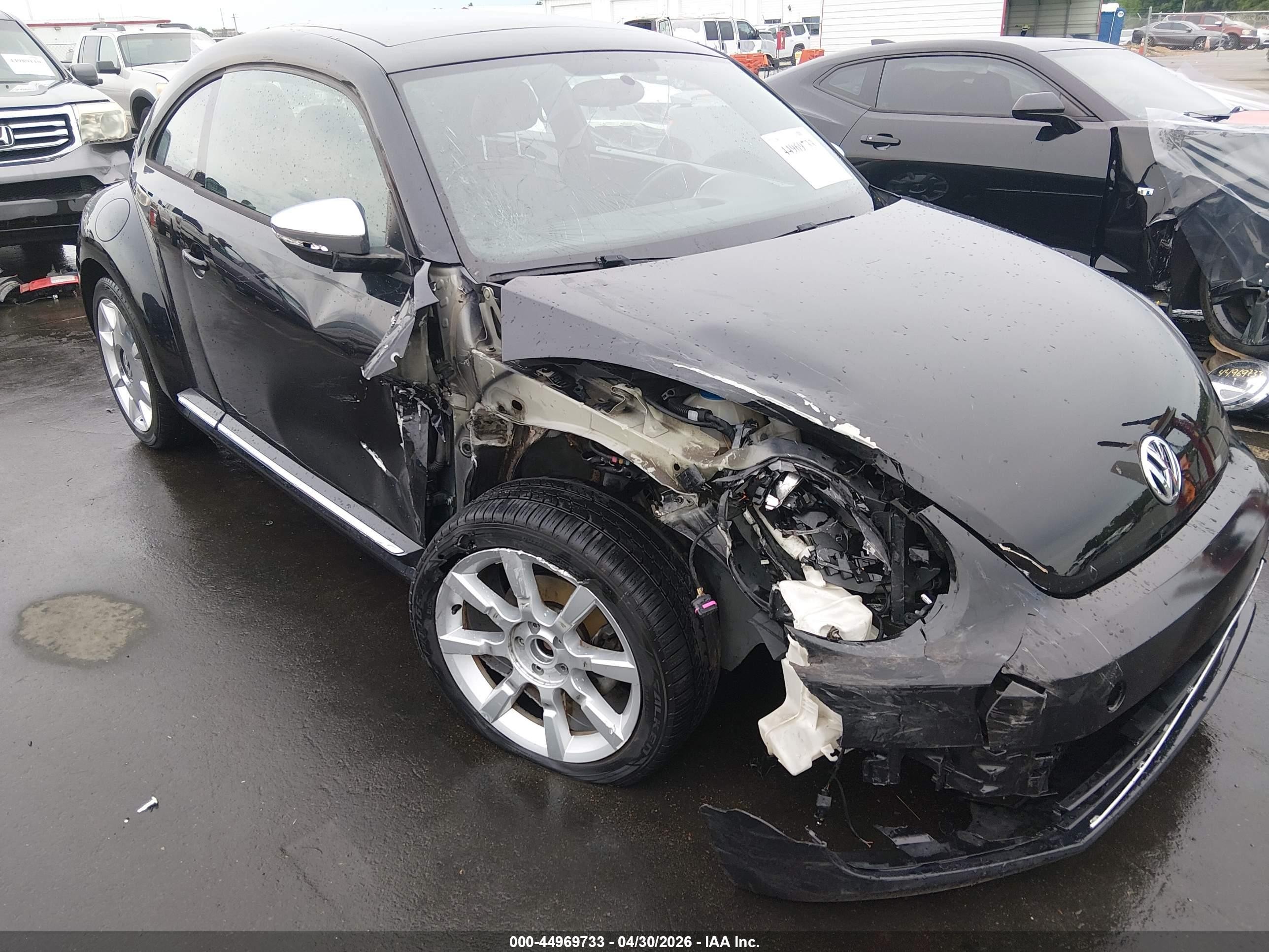 2013 Volkswagen Beetle 2.5l Fender Edition Black vin: 3VWJX7AT0DM679415