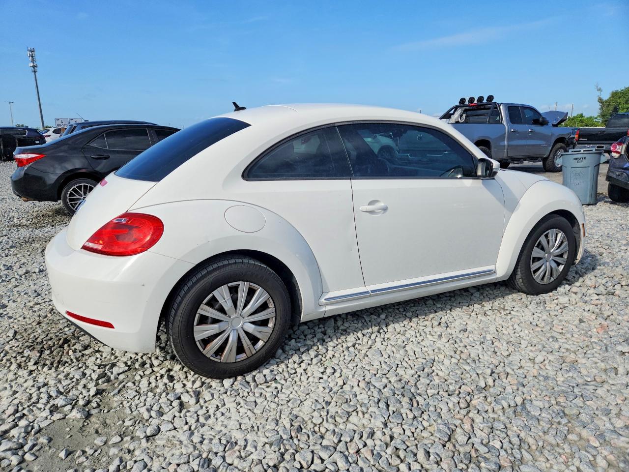 2012 Volkswagen Beetle White vin: 3VWJX7AT1CM648639