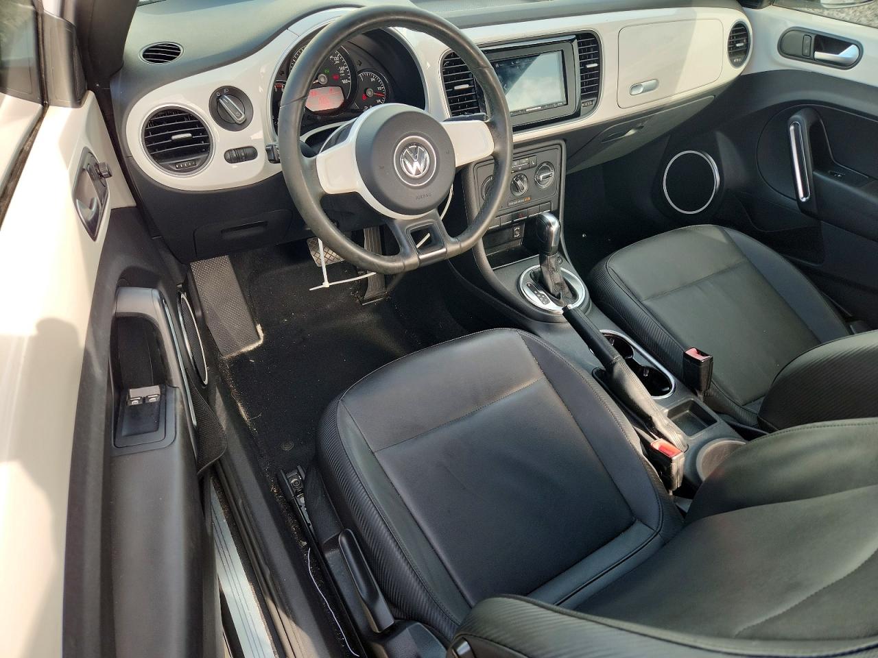 2012 Volkswagen Beetle White vin: 3VWJX7AT1CM648639