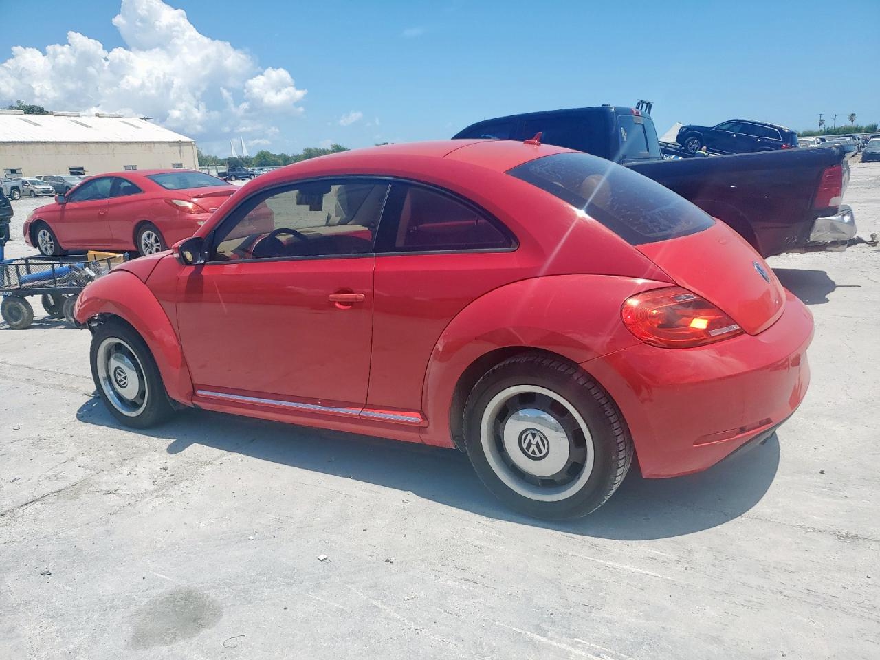 2013 Volkswagen Beetle Red vin: 3VWJX7AT1DM647119