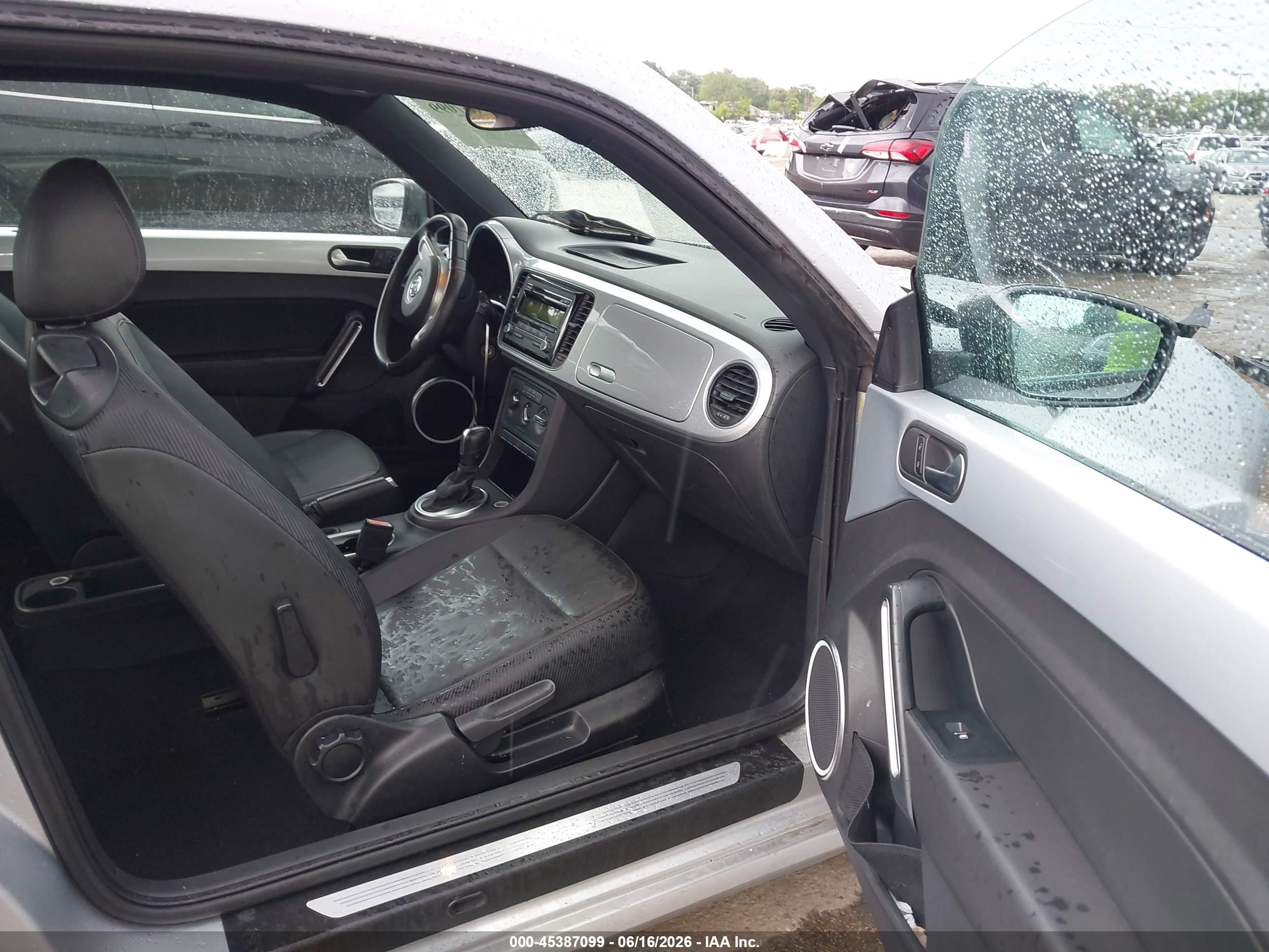 2012 Volkswagen Beetle 2.5l Silver vin: 3VWJX7AT2CM608148