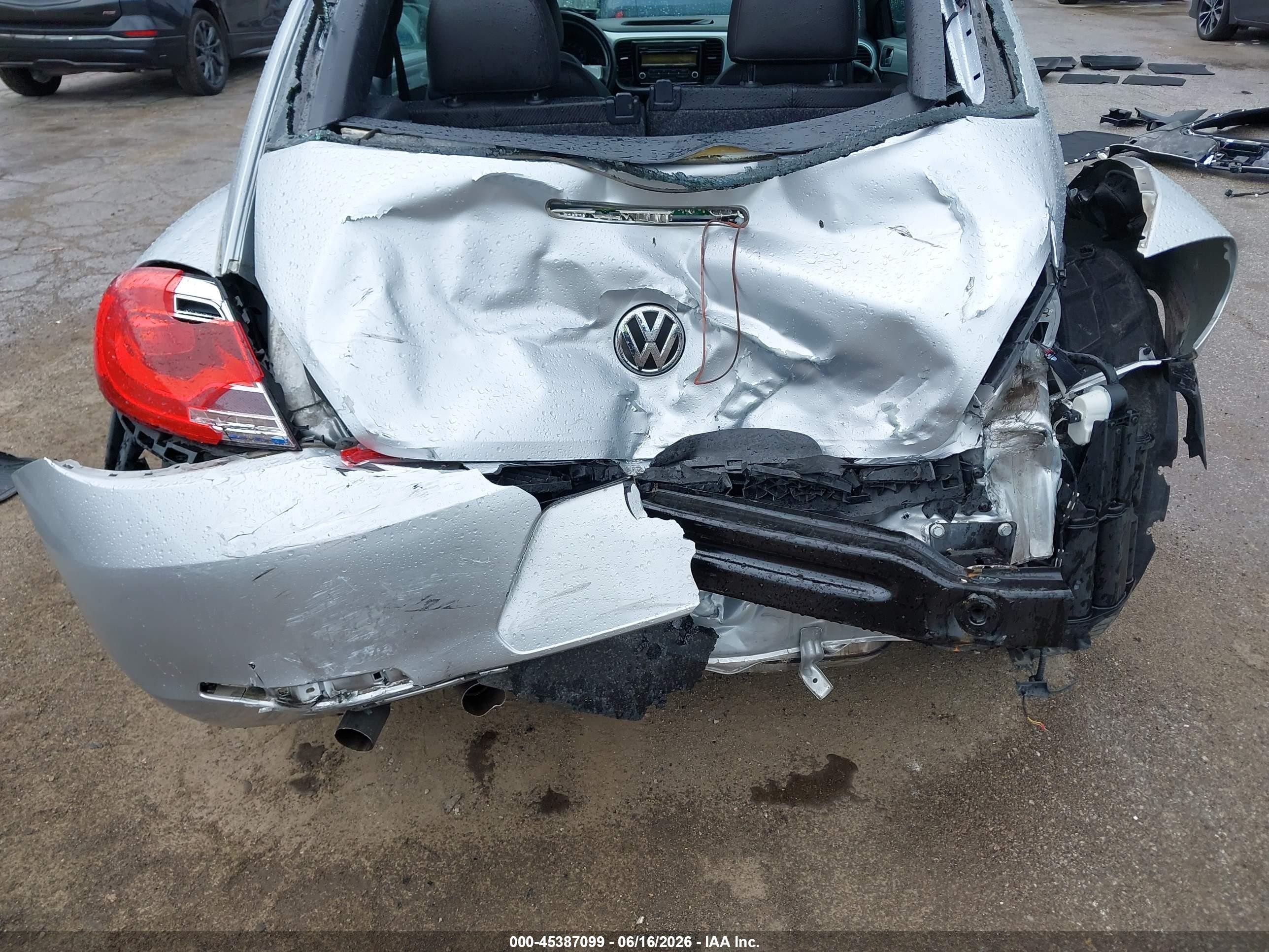 2012 Volkswagen Beetle 2.5l Silver vin: 3VWJX7AT2CM608148