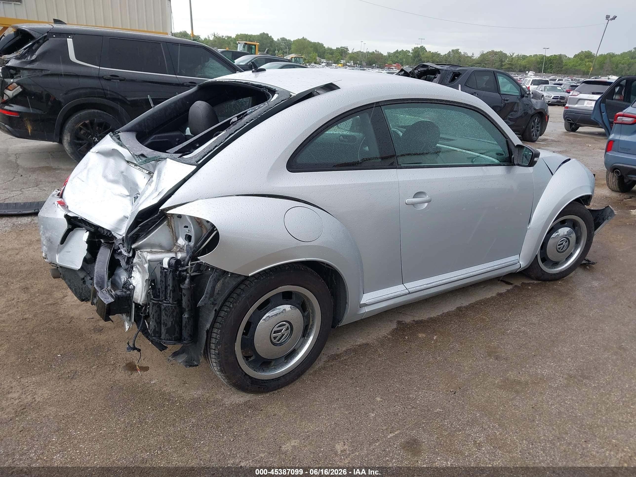 2012 Volkswagen Beetle 2.5l Silver vin: 3VWJX7AT2CM608148