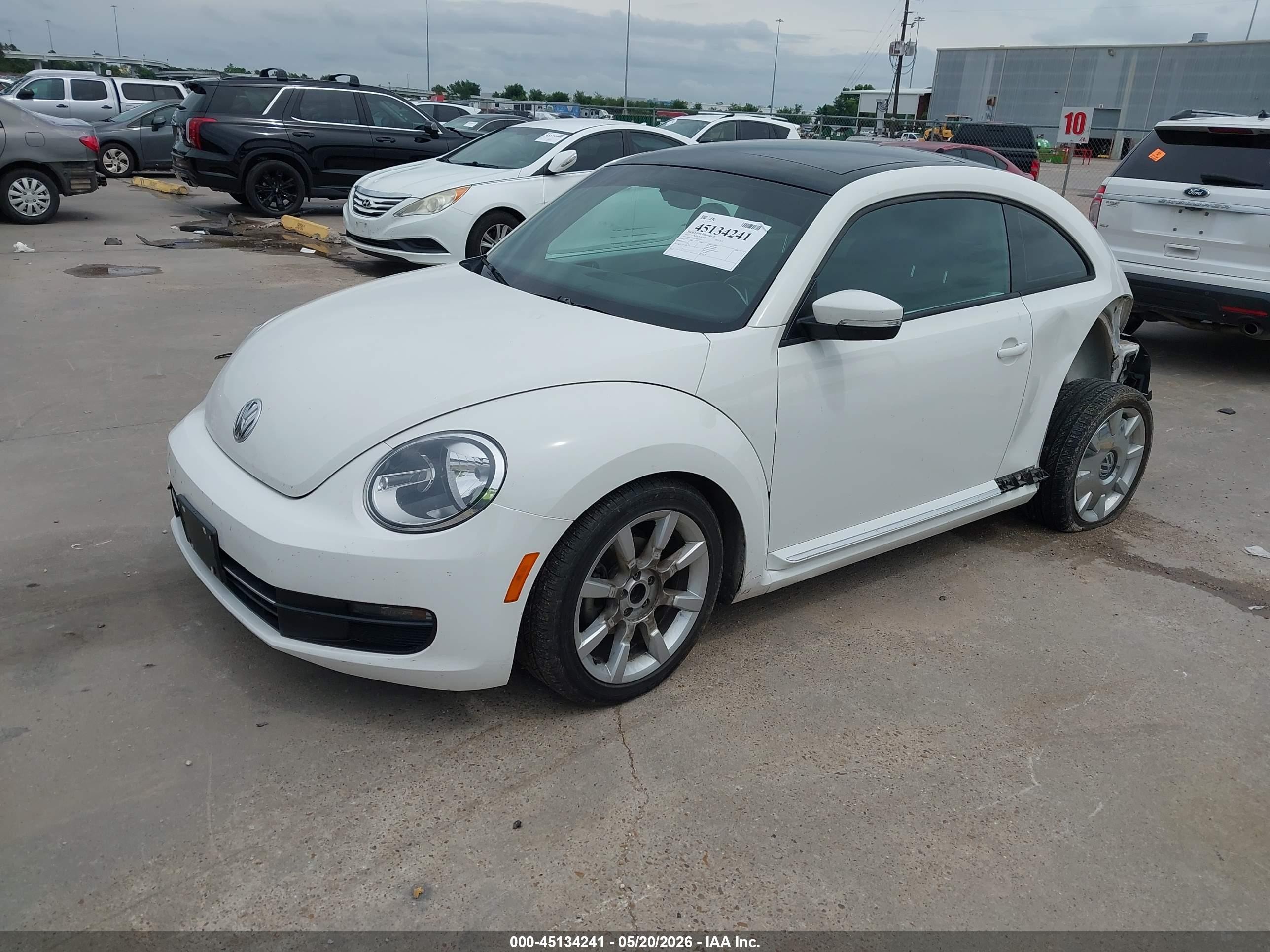 2012 Volkswagen Beetle 2.5l White vin: 3VWJX7AT2CM659911