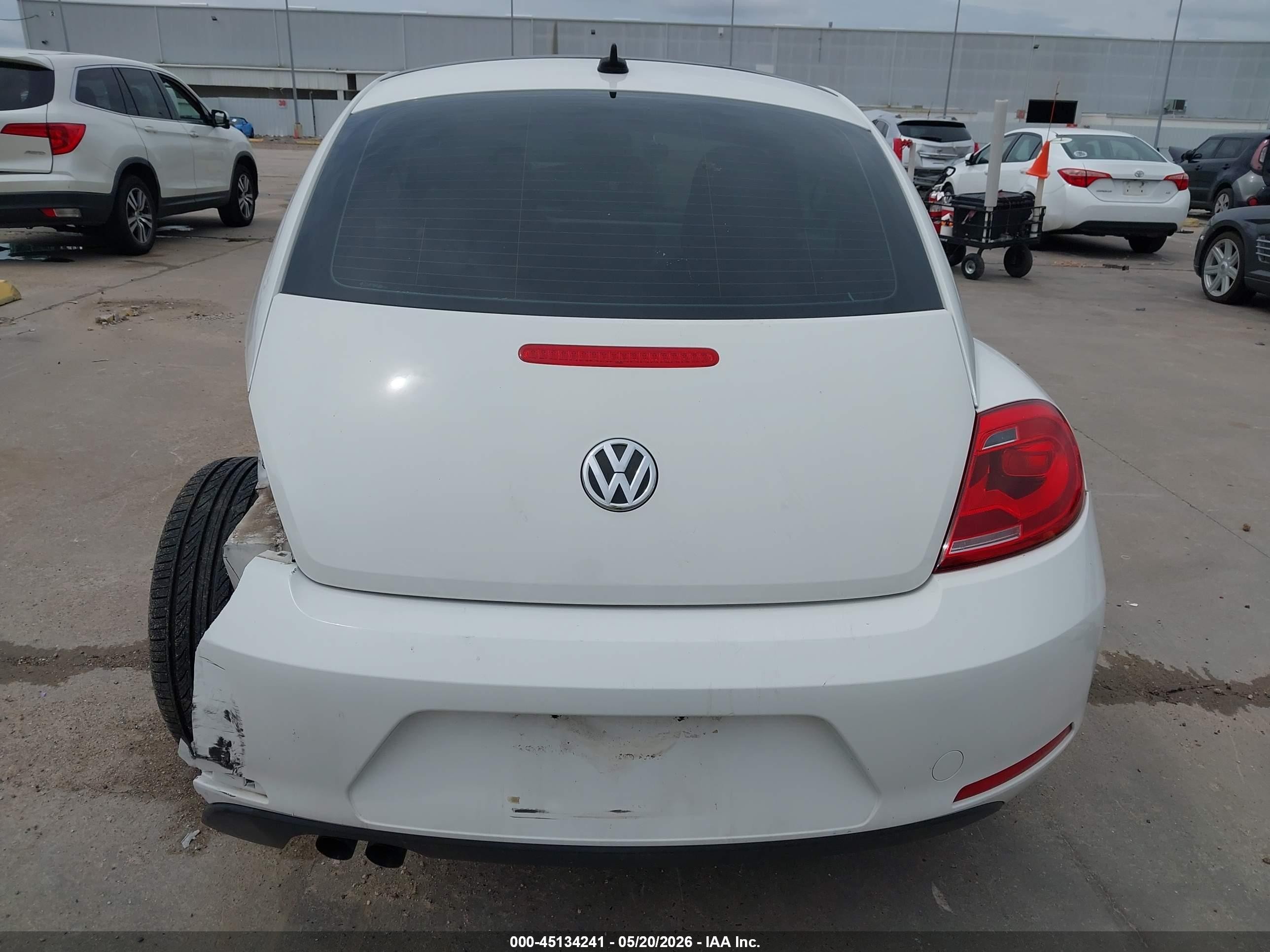 2012 Volkswagen Beetle 2.5l White vin: 3VWJX7AT2CM659911