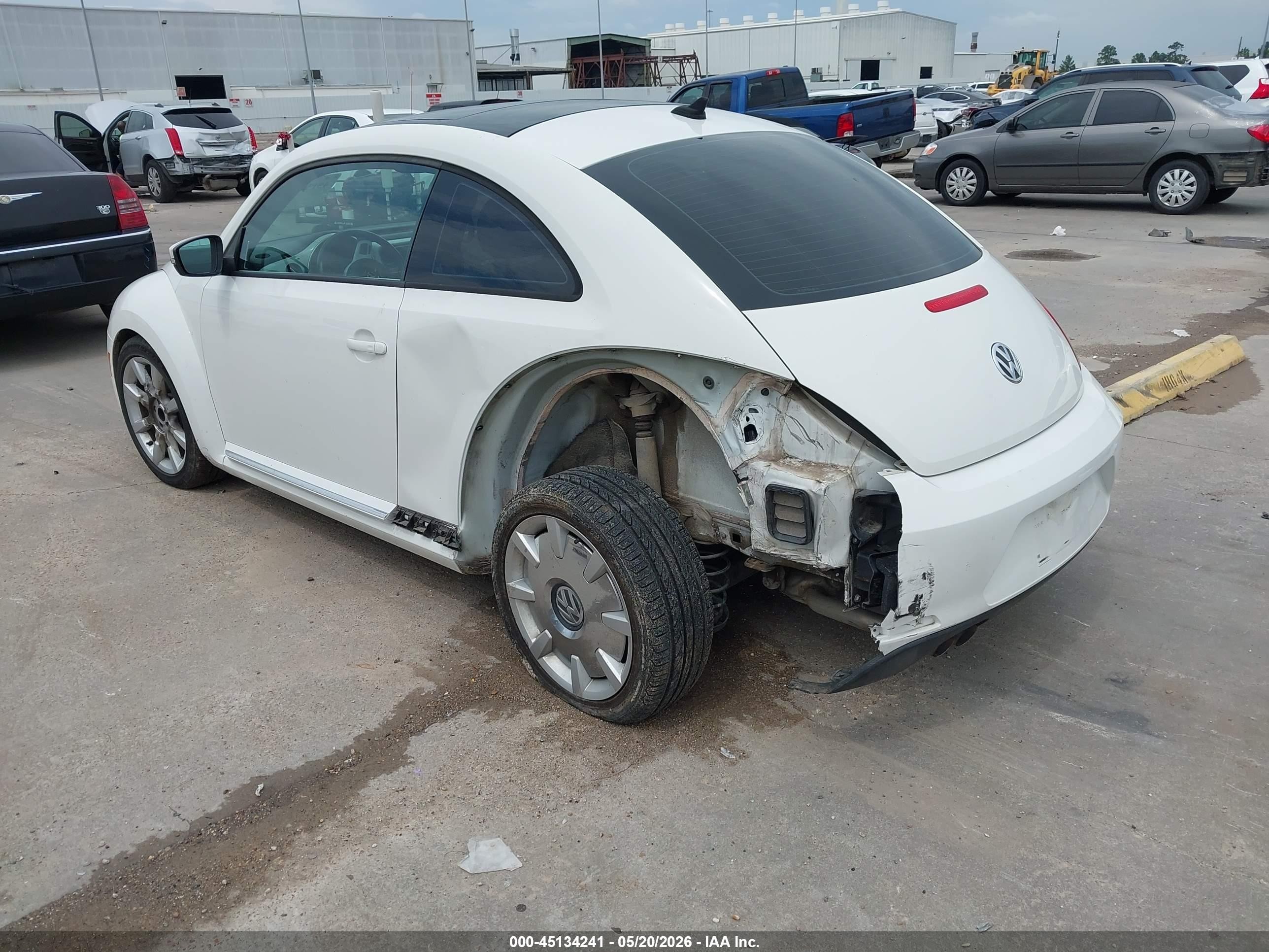 2012 Volkswagen Beetle 2.5l White vin: 3VWJX7AT2CM659911