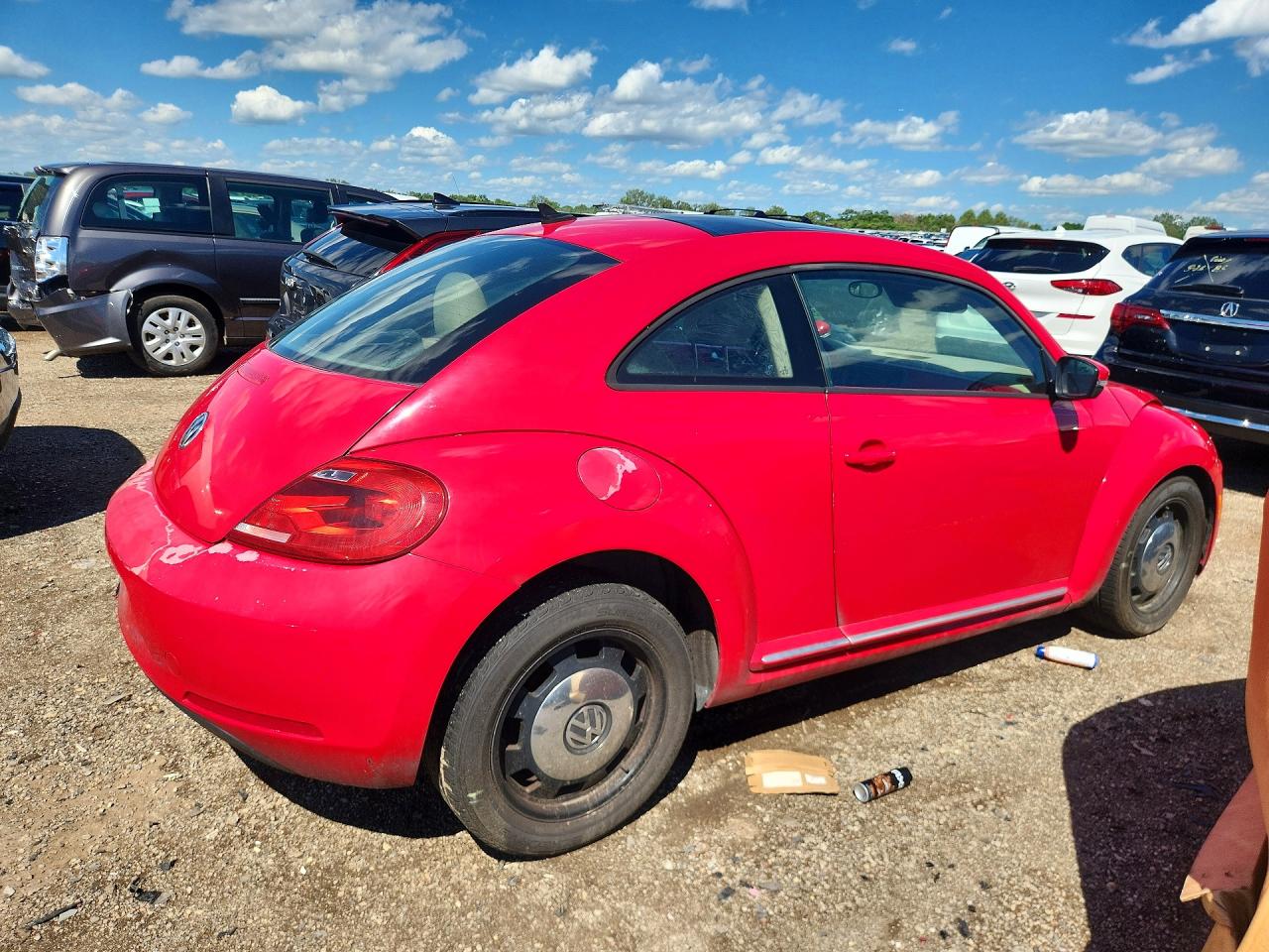 2013 Volkswagen Beetle Red vin: 3VWJX7AT3DM681675