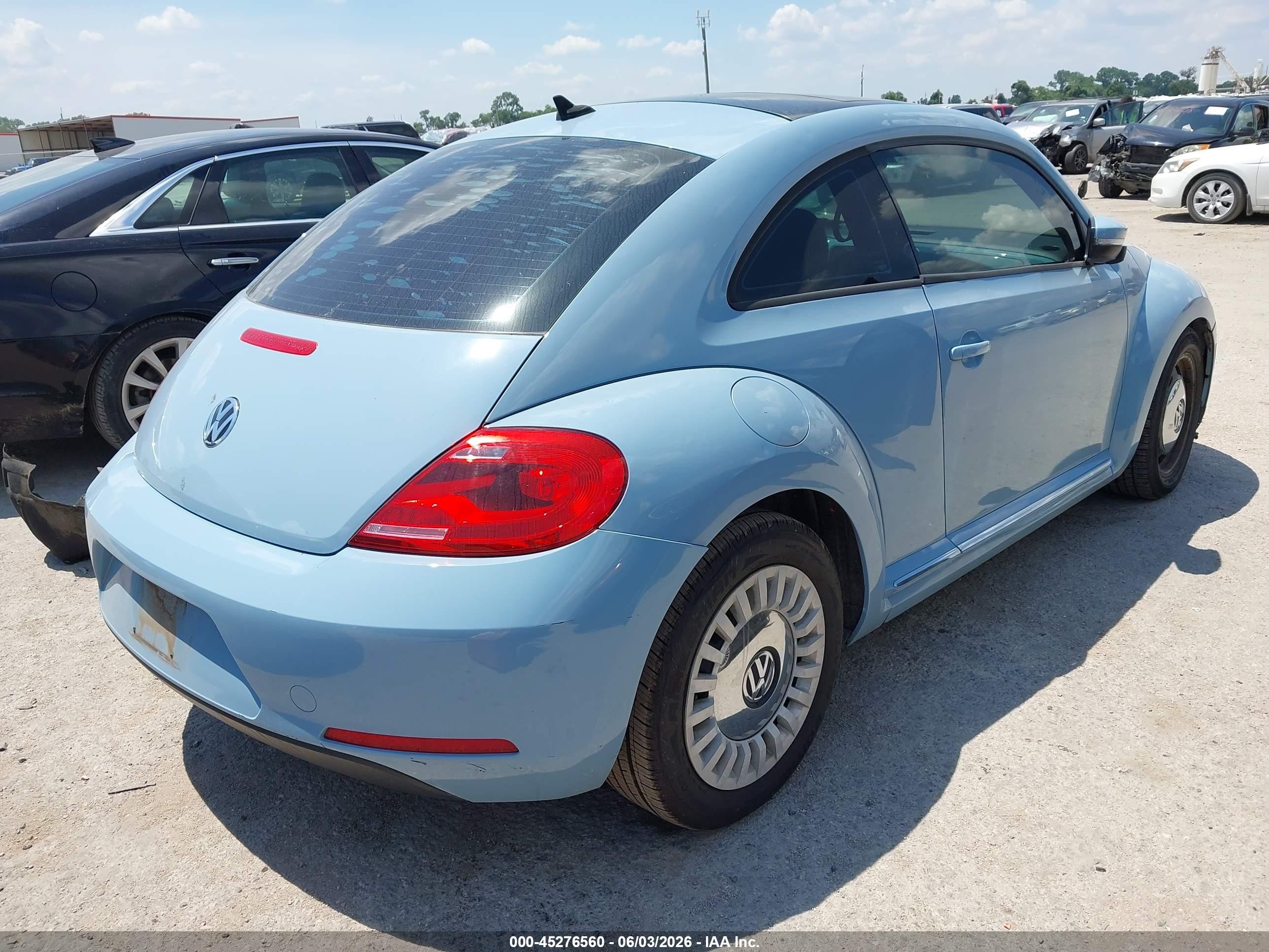 2013 Volkswagen Beetle 2.5l Light Blue vin: 3VWJX7AT4DM688263