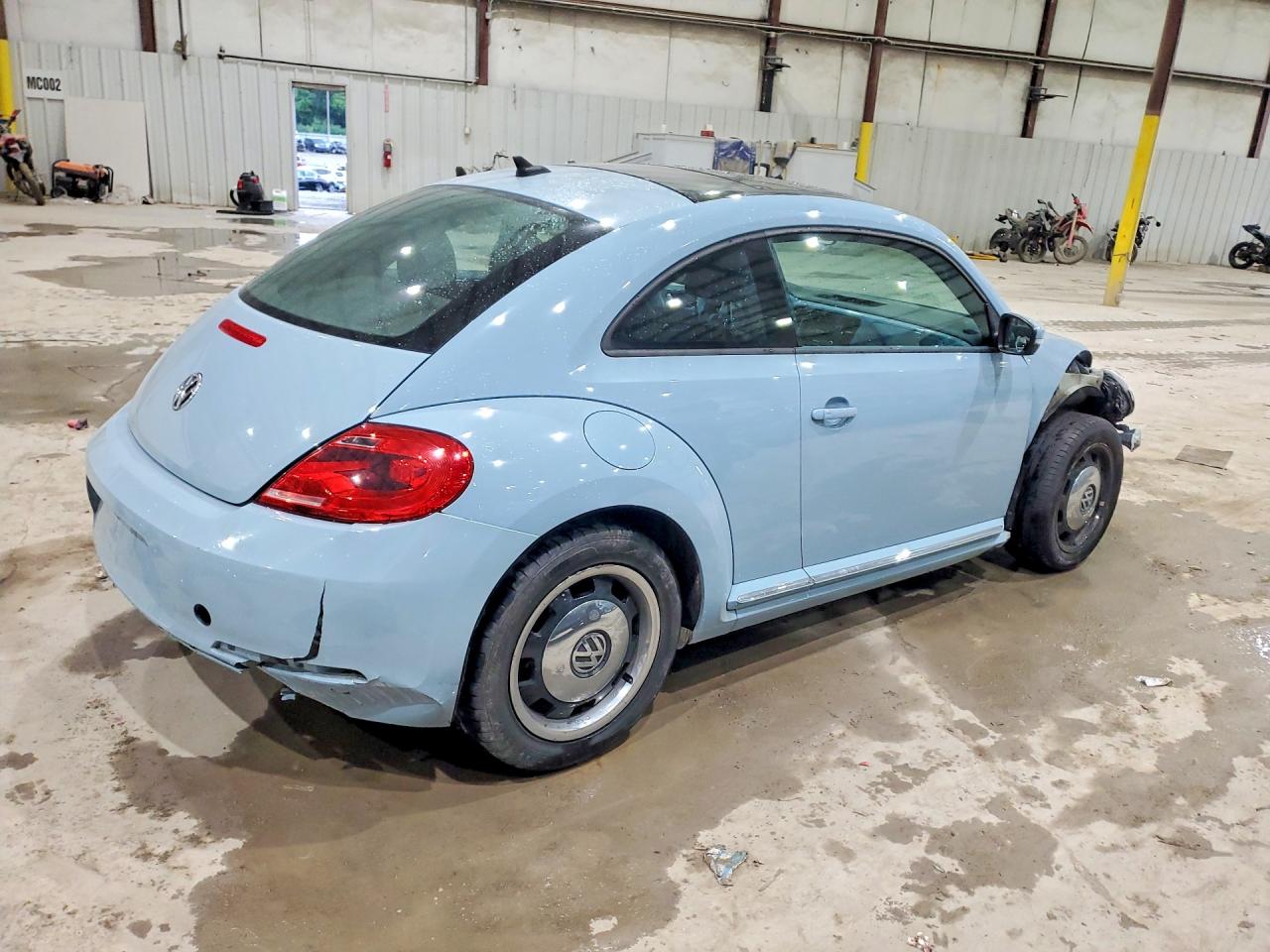 2013 Volkswagen Beetle Blue vin: 3VWJX7AT5DM610316