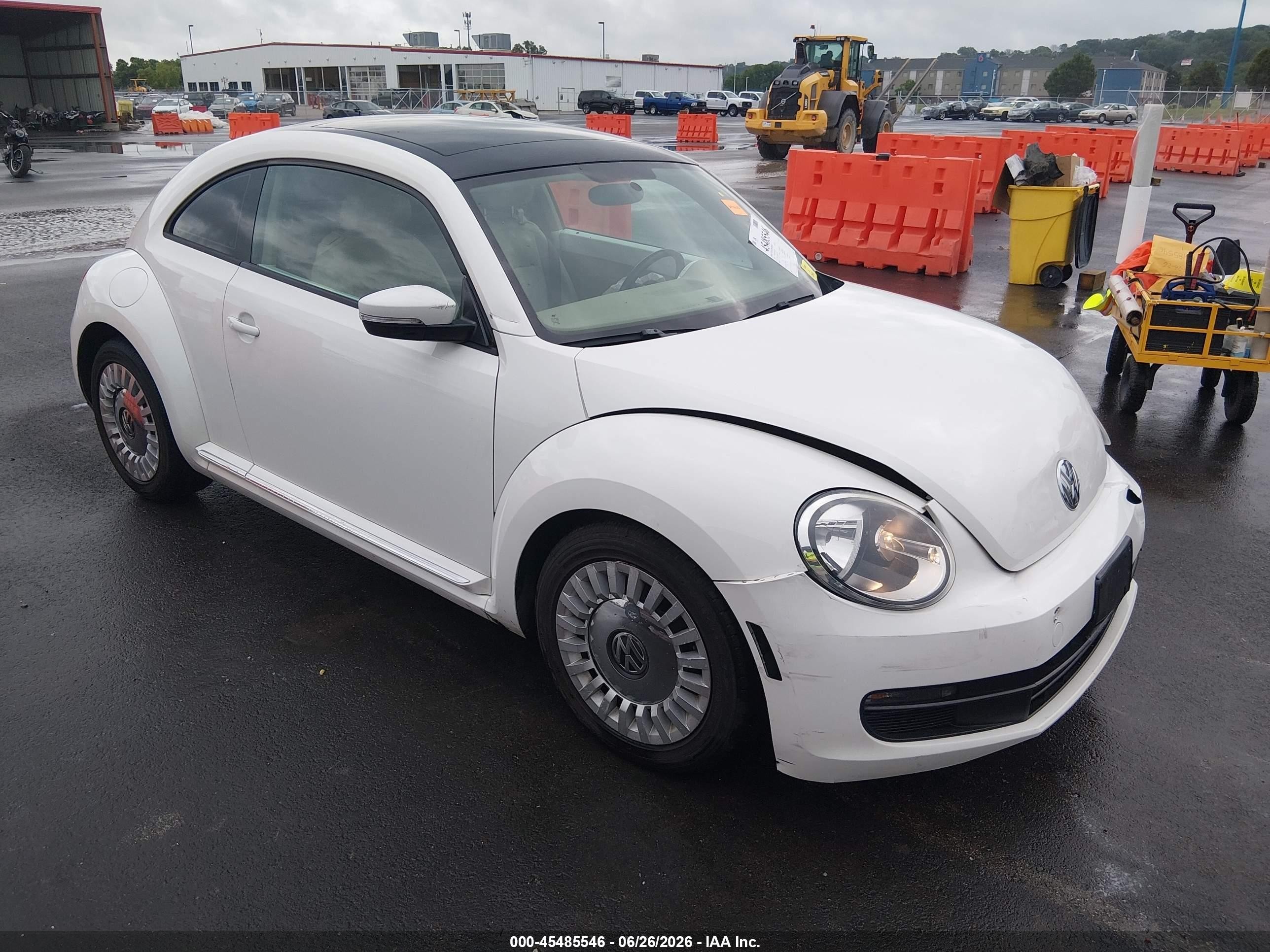 2013 Volkswagen Beetle 2.5l White vin: 3VWJX7AT6DM683775