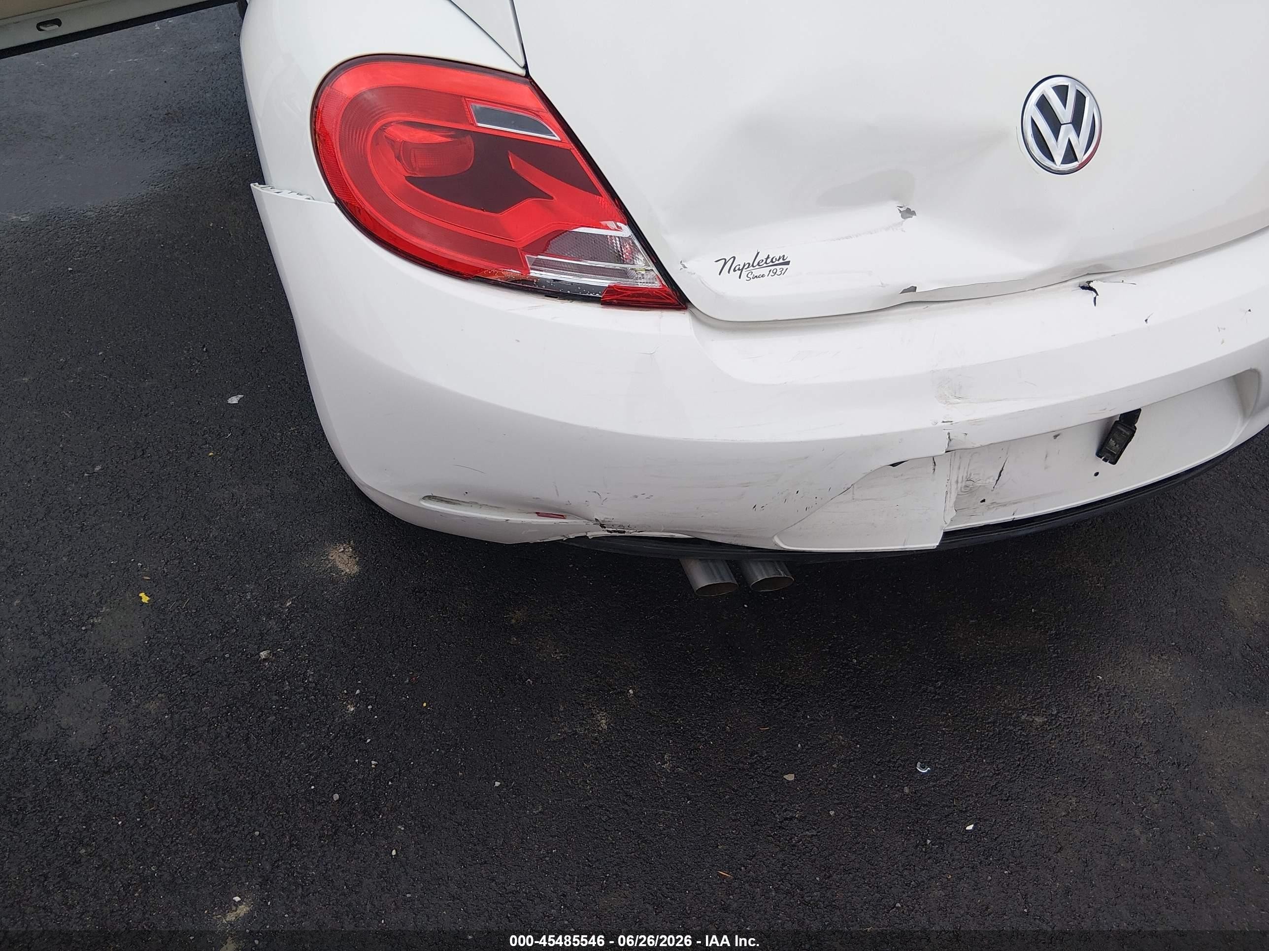 2013 Volkswagen Beetle 2.5l White vin: 3VWJX7AT6DM683775