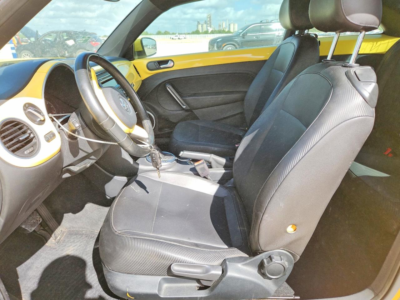 2012 Volkswagen Beetle Yellow vin: 3VWJX7AT7CM609408