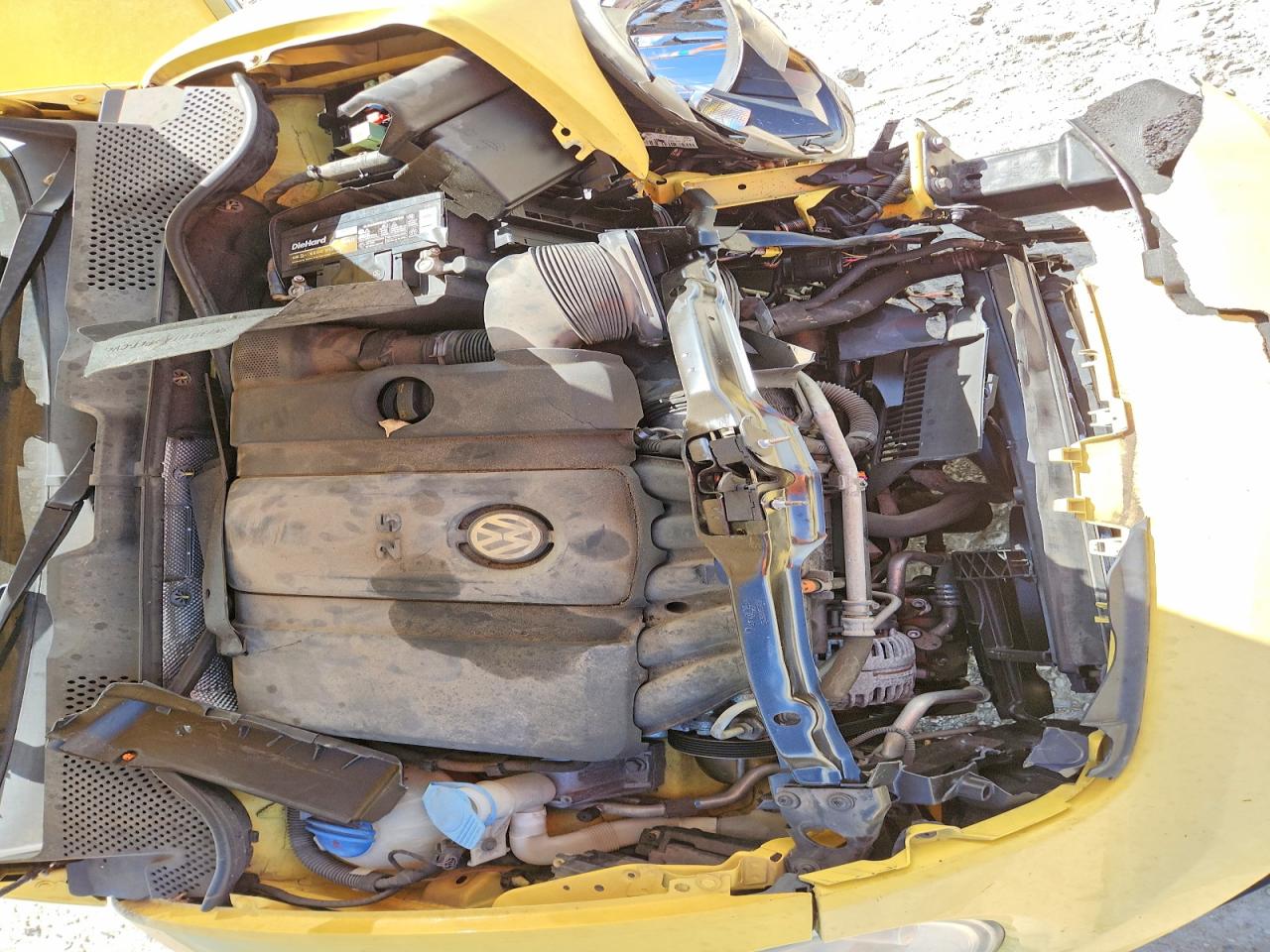 2012 Volkswagen Beetle Yellow vin: 3VWJX7AT7CM609408