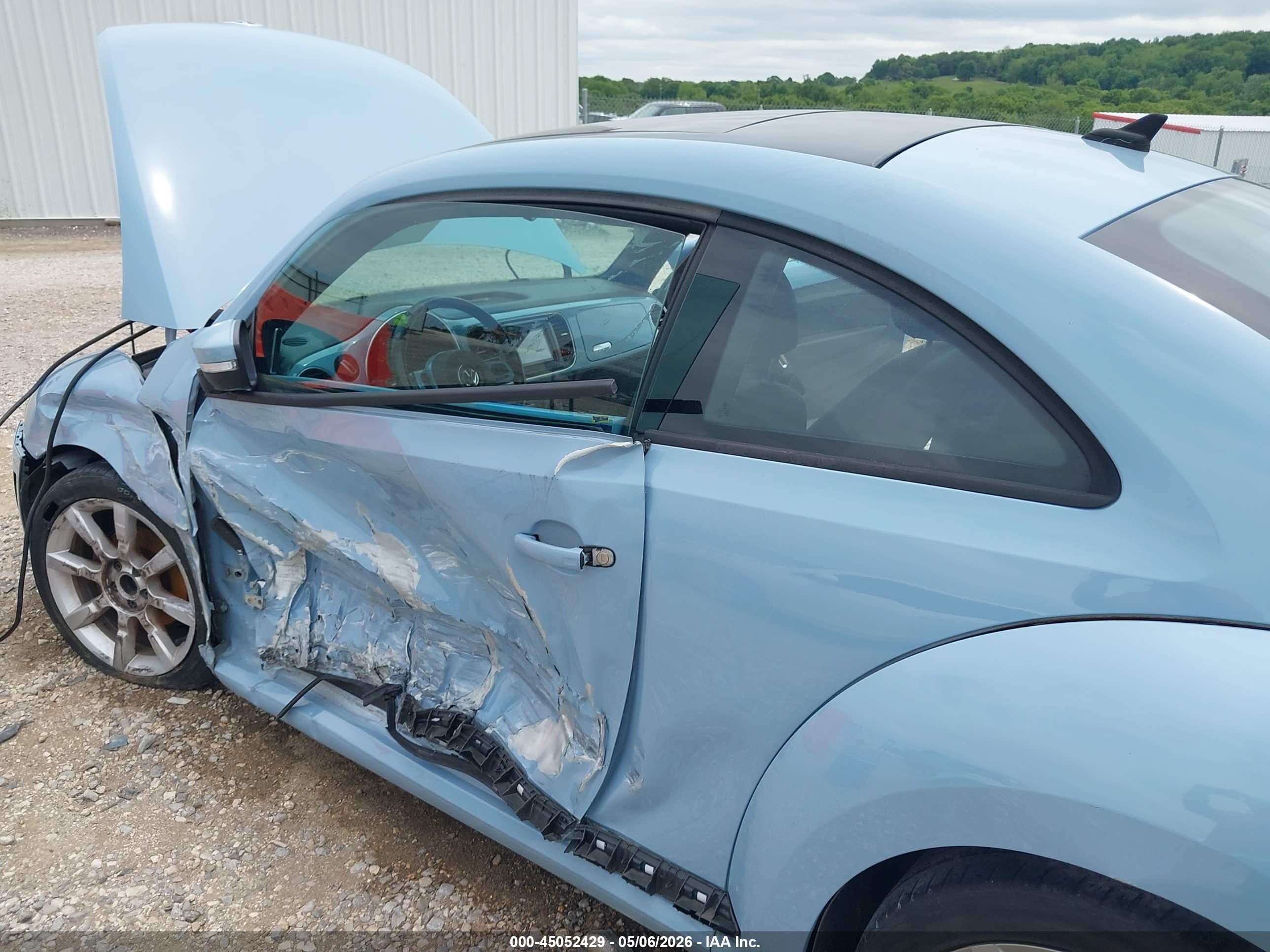 2012 Volkswagen Beetle 2.5l Blue vin: 3VWJX7AT7CM661198