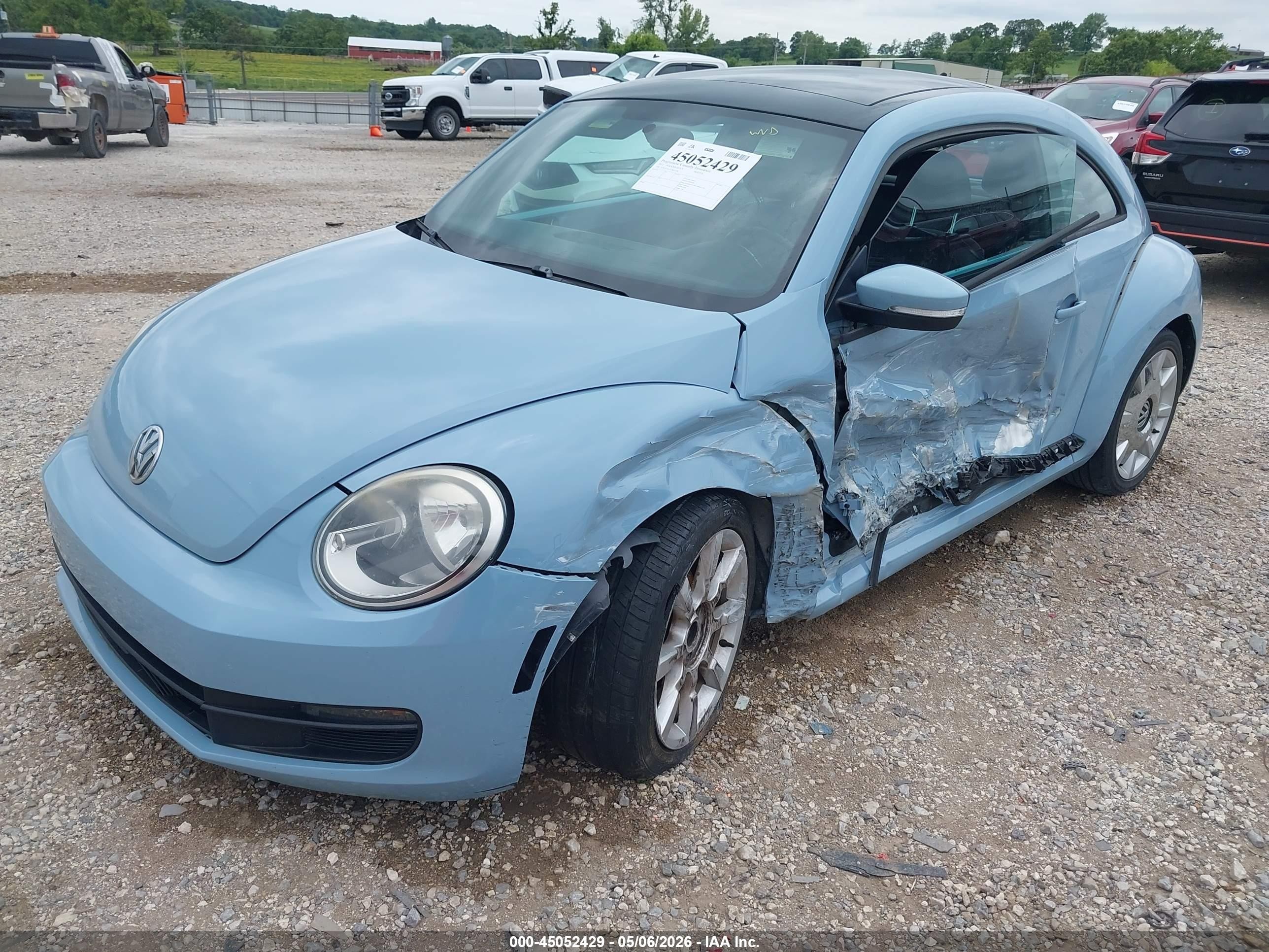 2012 Volkswagen Beetle 2.5l Blue vin: 3VWJX7AT7CM661198