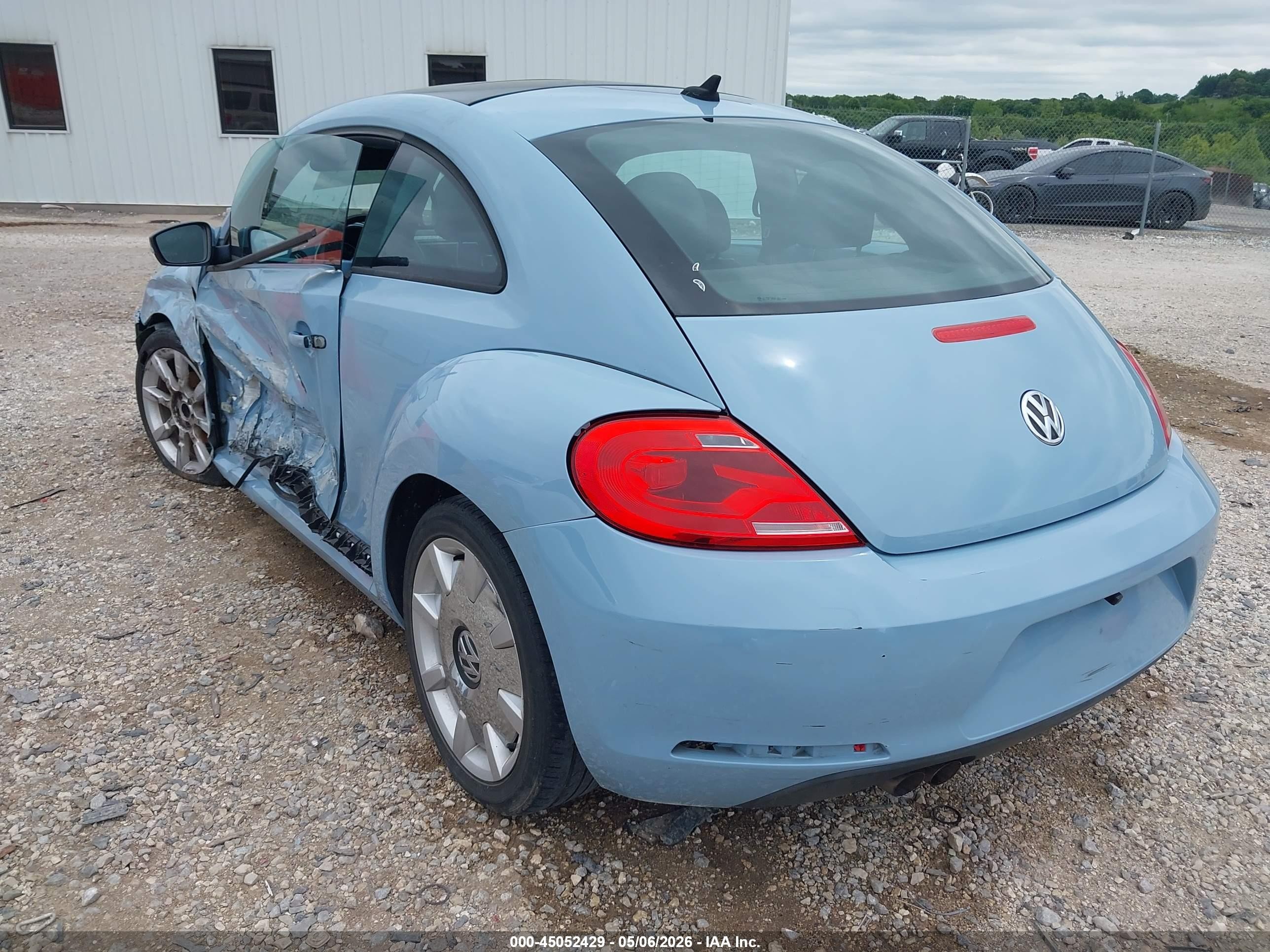 2012 Volkswagen Beetle 2.5l Blue vin: 3VWJX7AT7CM661198