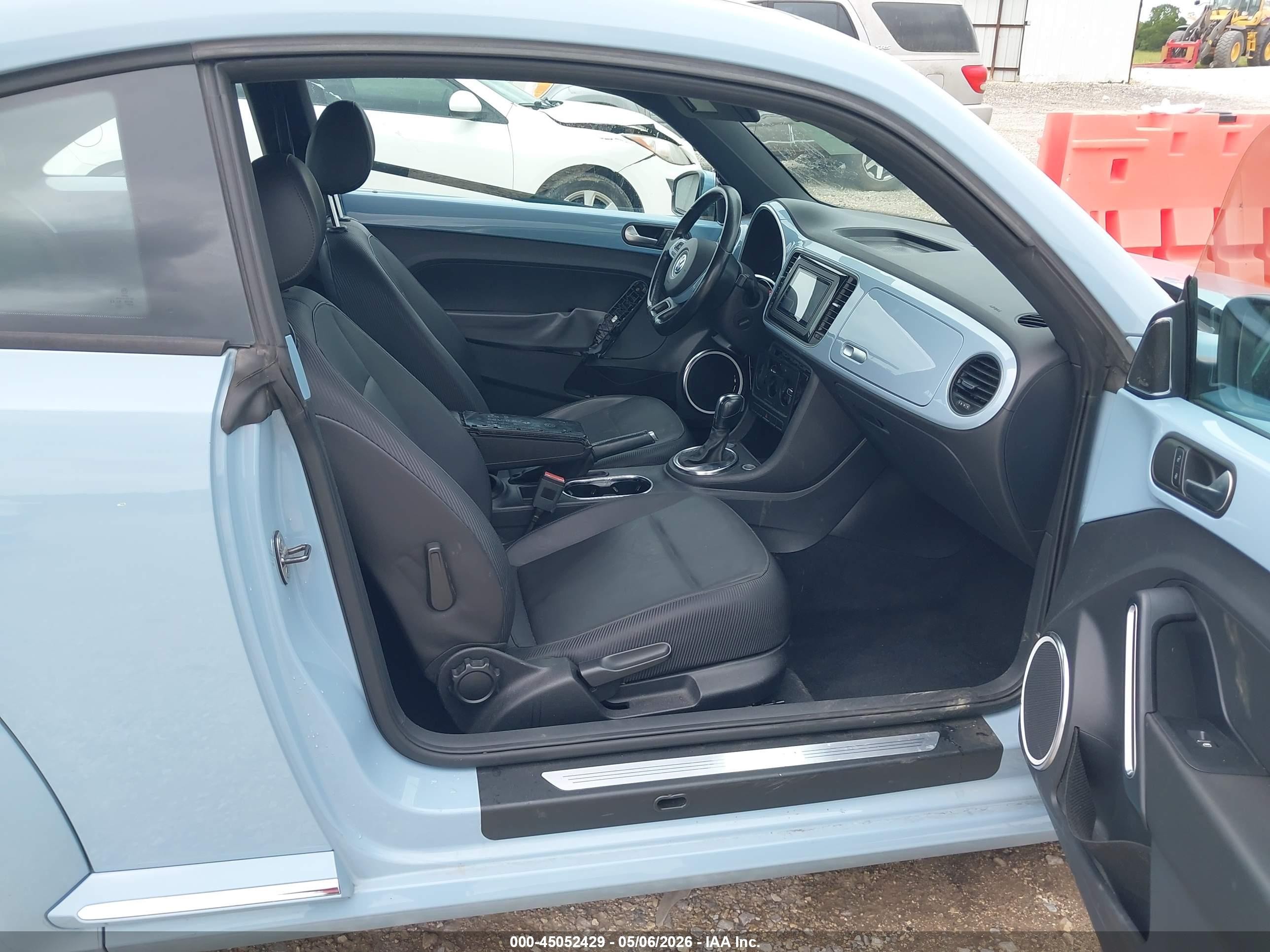 2012 Volkswagen Beetle 2.5l Blue vin: 3VWJX7AT7CM661198