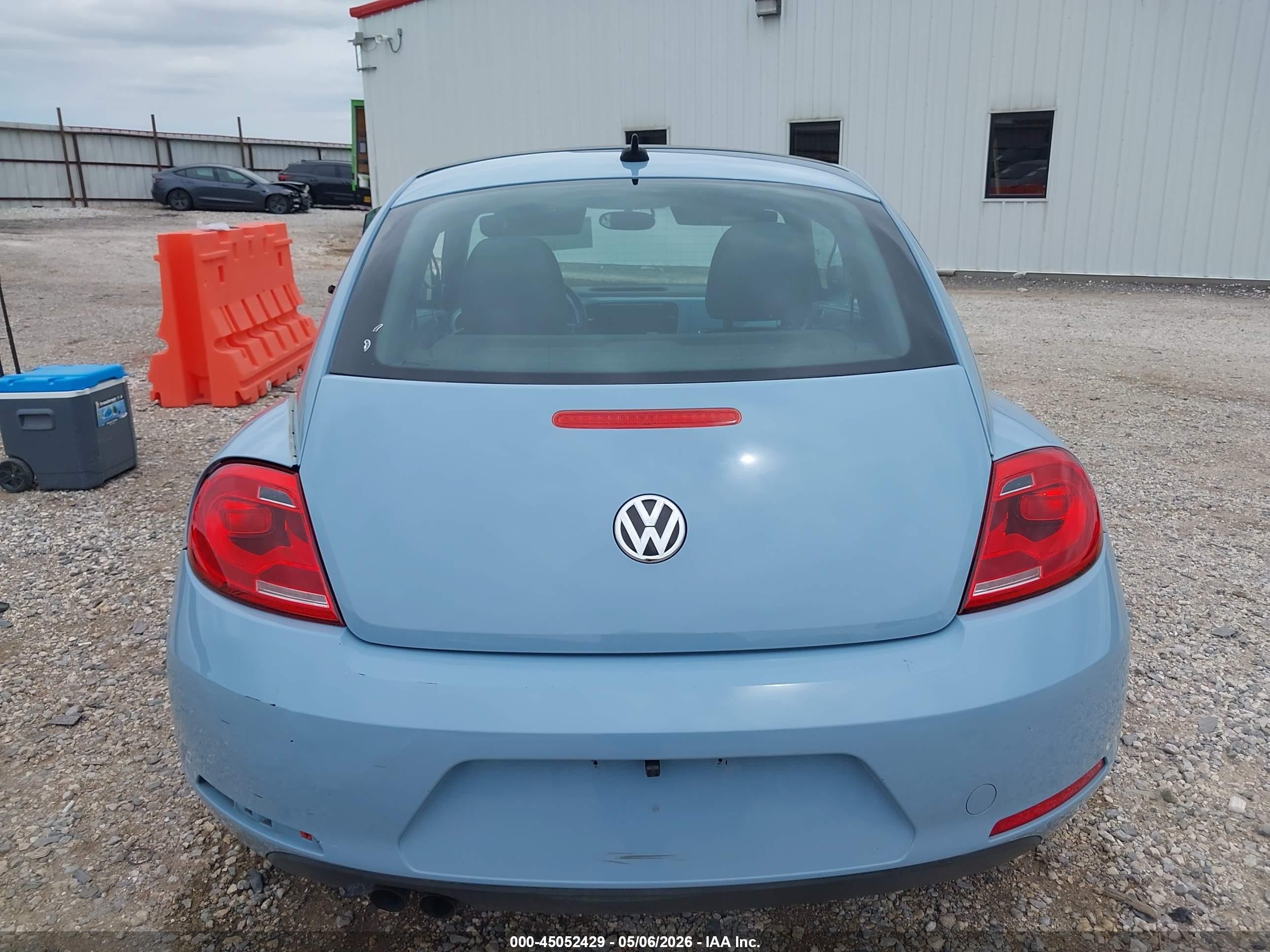 2012 Volkswagen Beetle 2.5l Blue vin: 3VWJX7AT7CM661198