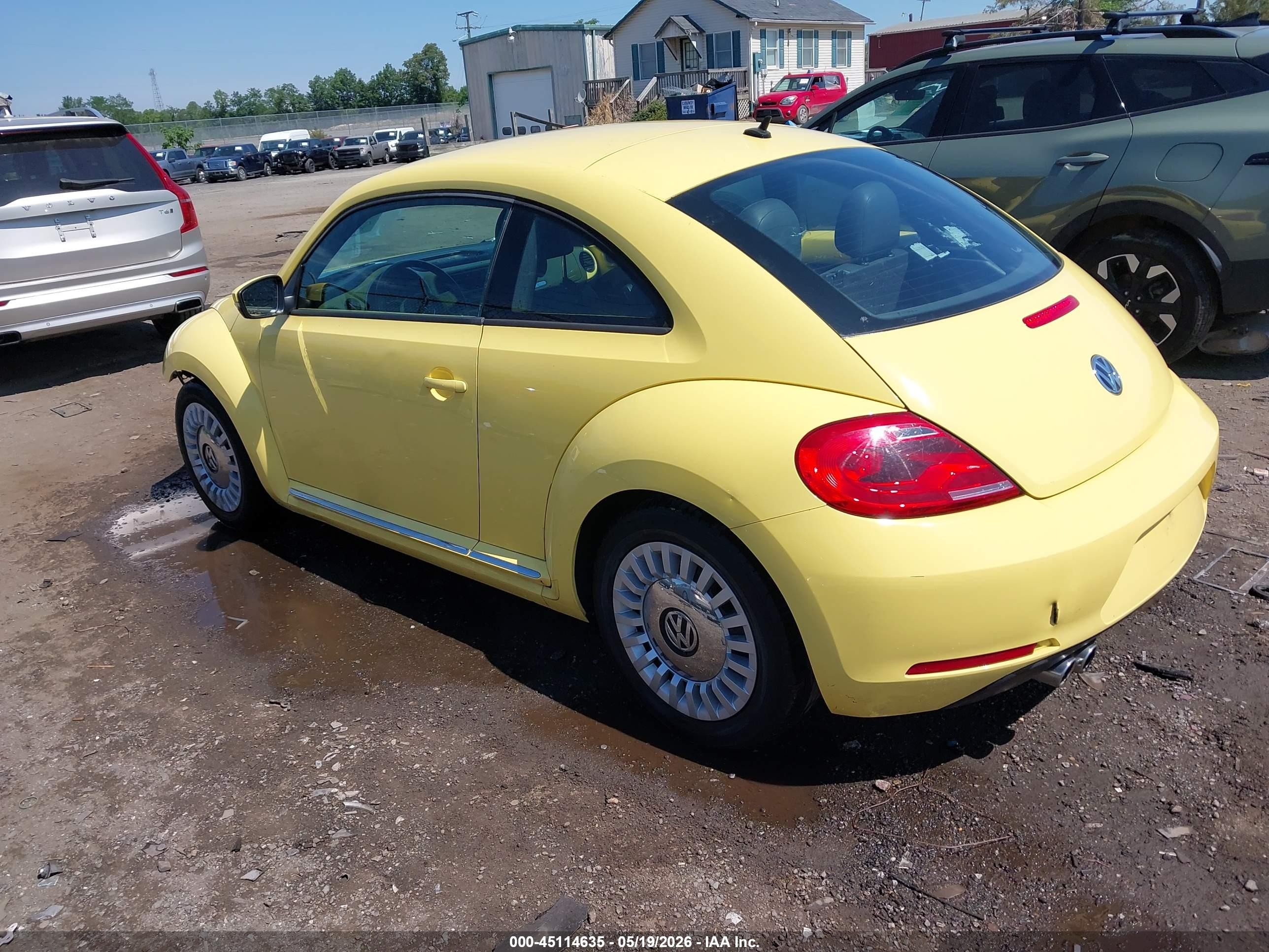 2013 Volkswagen Beetle 2.5l Yellow vin: 3VWJX7AT8DM681185
