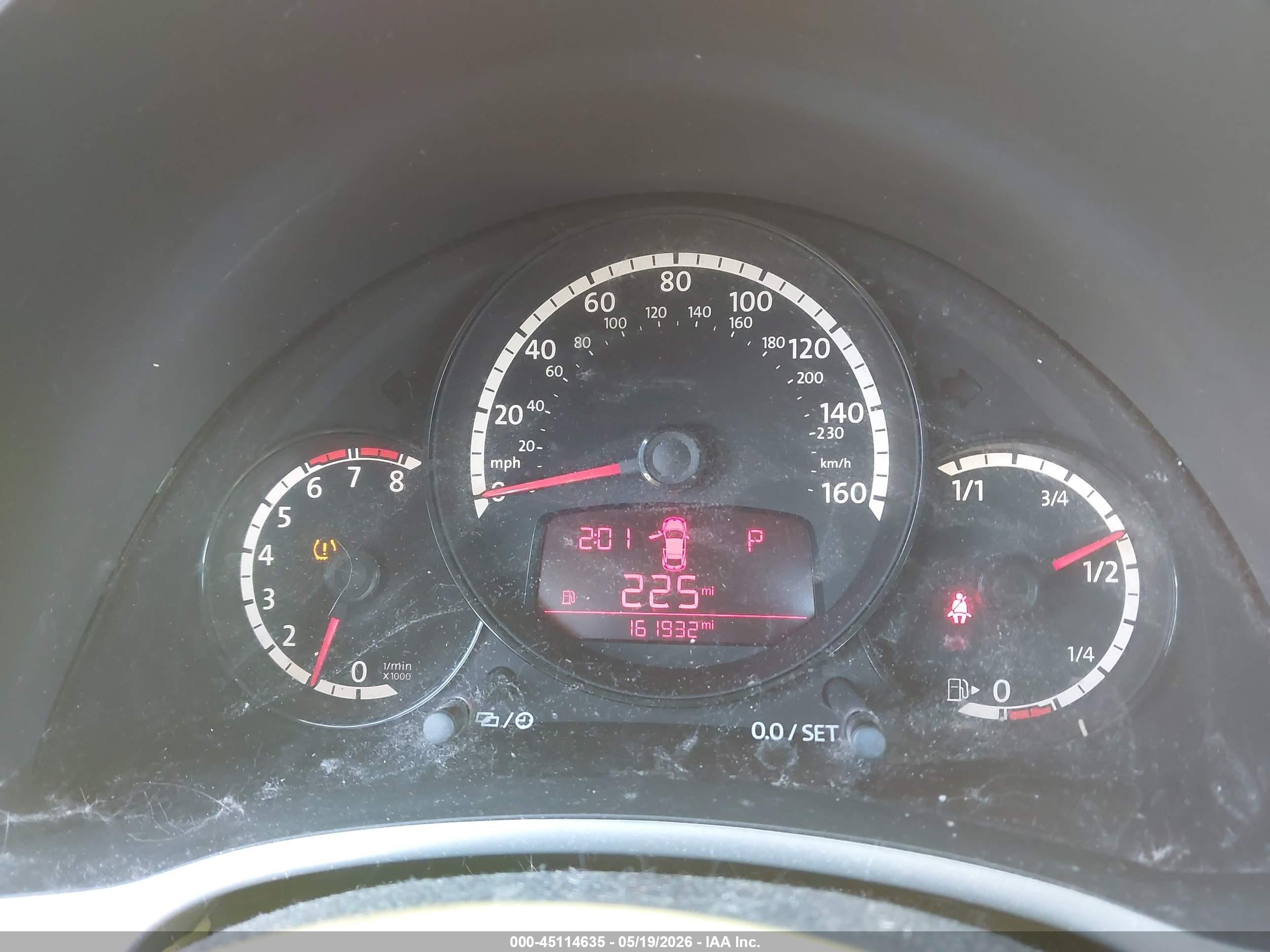 2013 Volkswagen Beetle 2.5l Yellow vin: 3VWJX7AT8DM681185