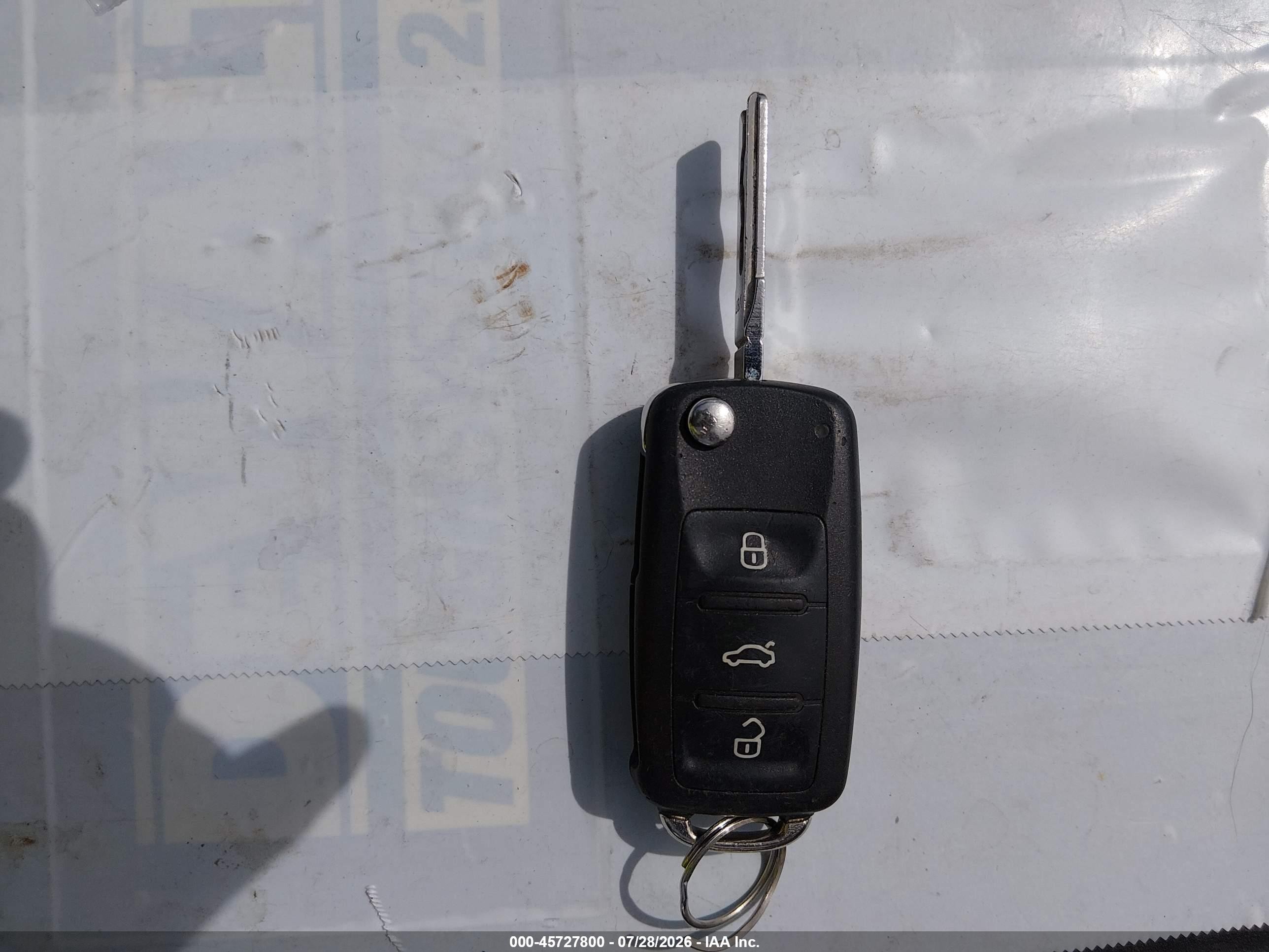 2013 Volkswagen Beetle 2.5l White vin: 3VWJX7AT9DM690431