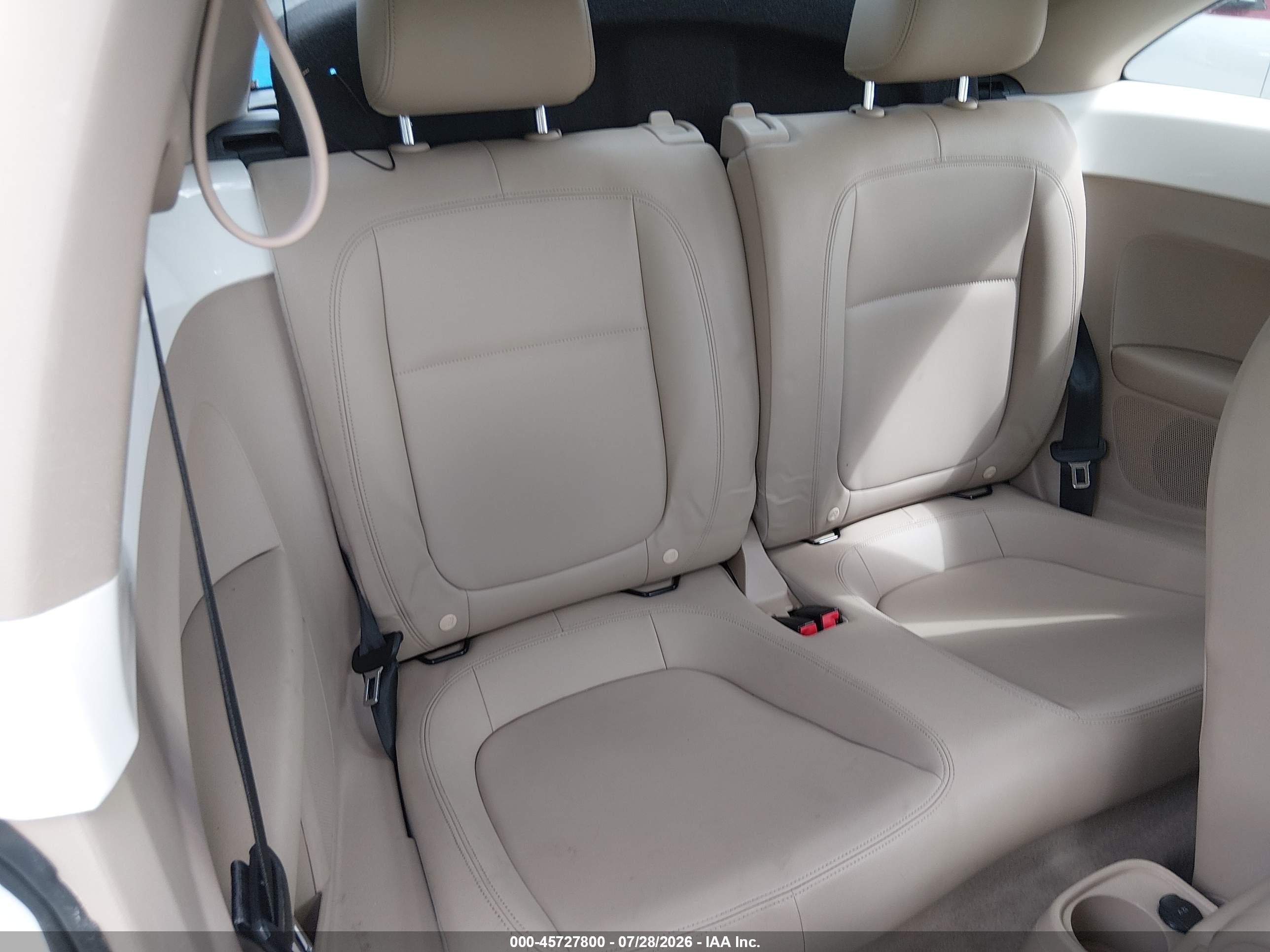 2013 Volkswagen Beetle 2.5l White vin: 3VWJX7AT9DM690431